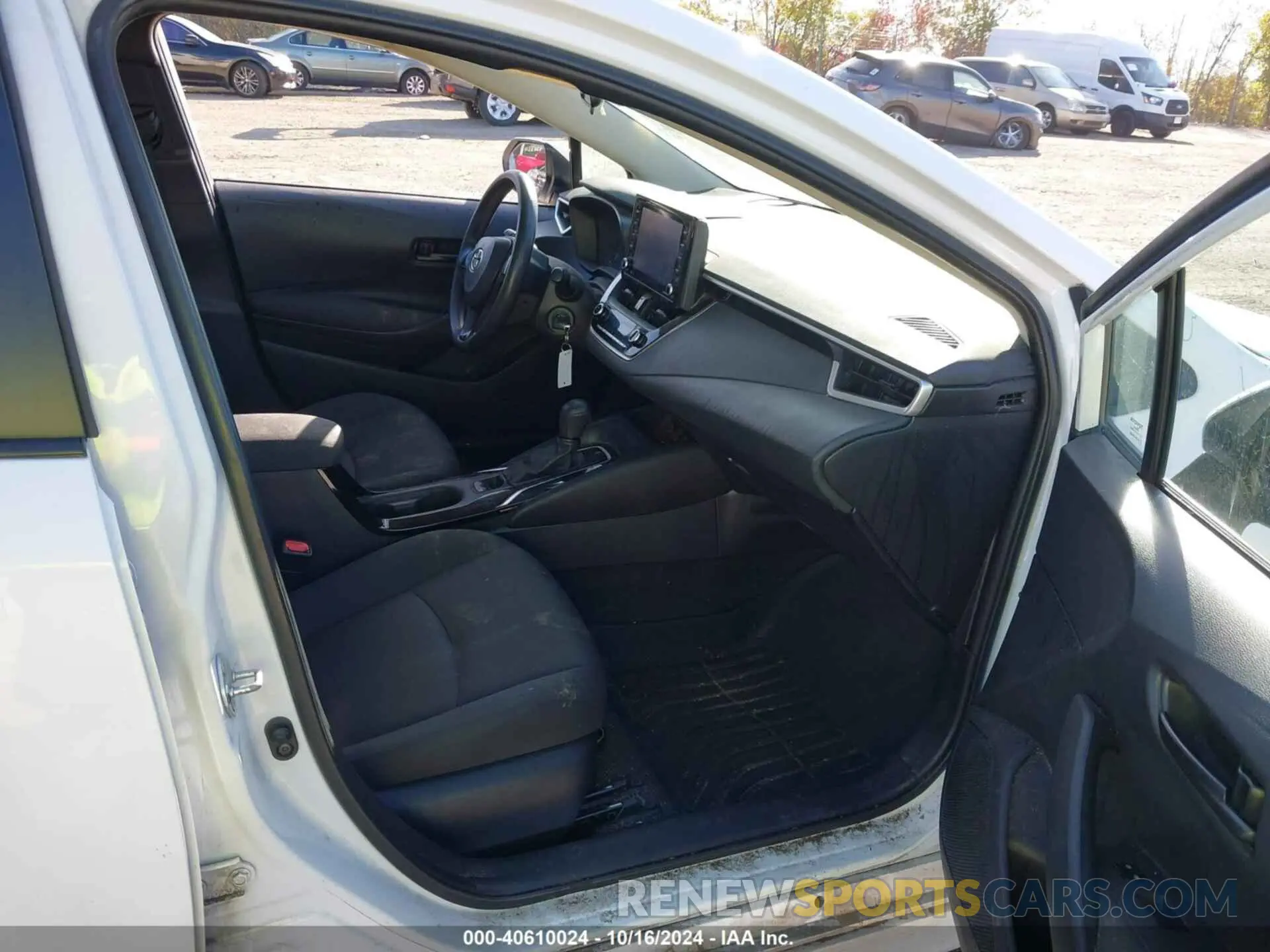 5 fotografías del automóvil dañado 5YFEPMAEXNP275813 TOYOTA COROLLA 2022