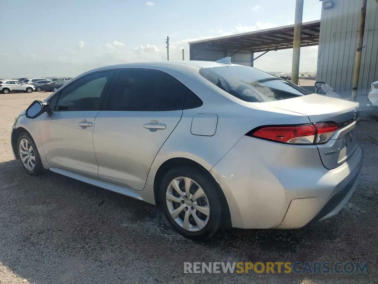 2 fotografías del automóvil dañado 5YFEPMAEXNP283653 TOYOTA COROLLA 2022