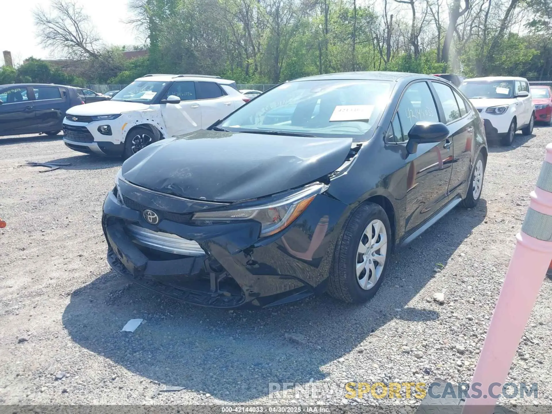 2 fotografías del automóvil dañado 5YFEPMAEXNP298668 TOYOTA COROLLA 2022