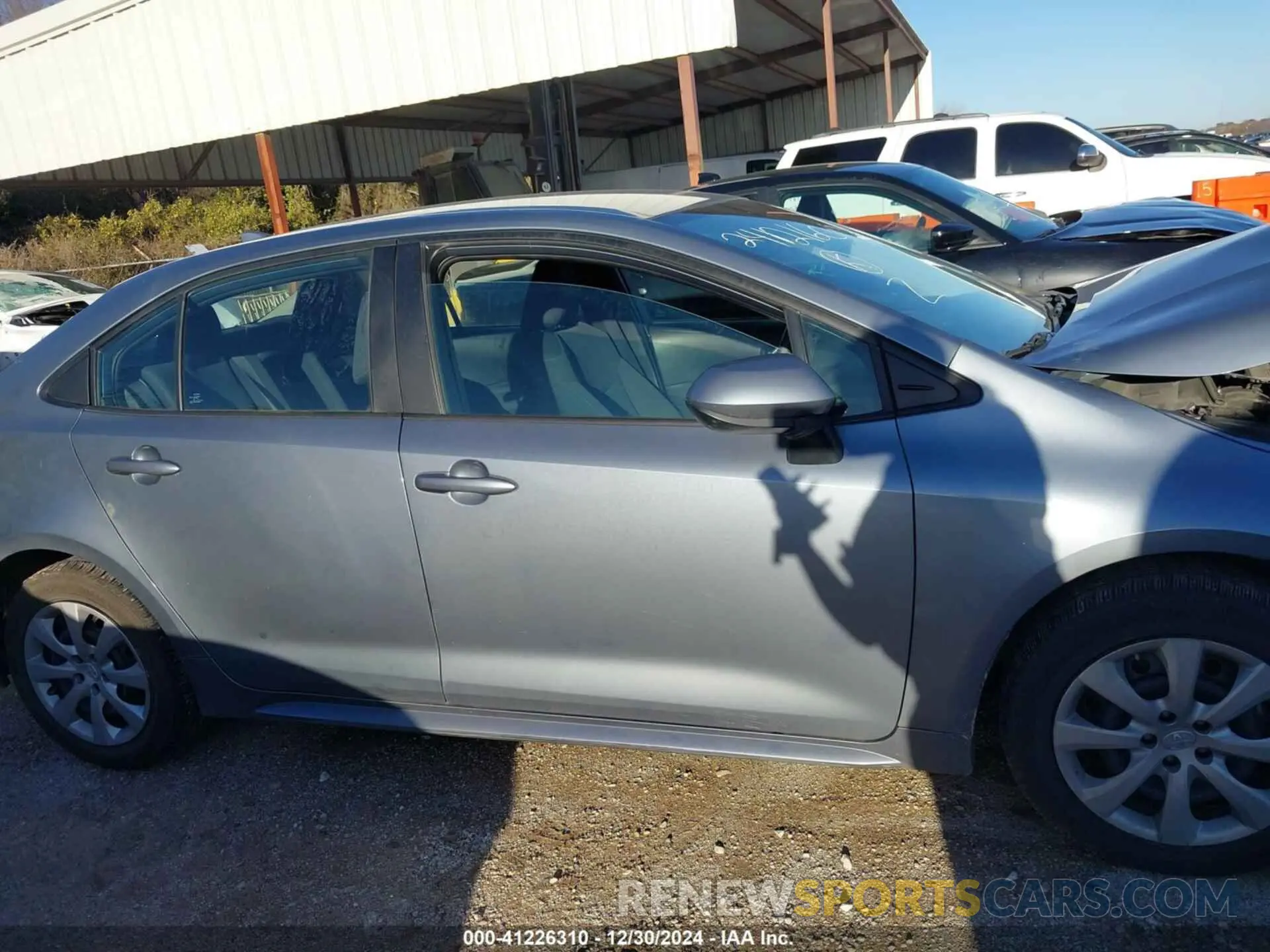 13 fotografías del automóvil dañado 5YFEPMAEXNP313363 TOYOTA COROLLA 2022