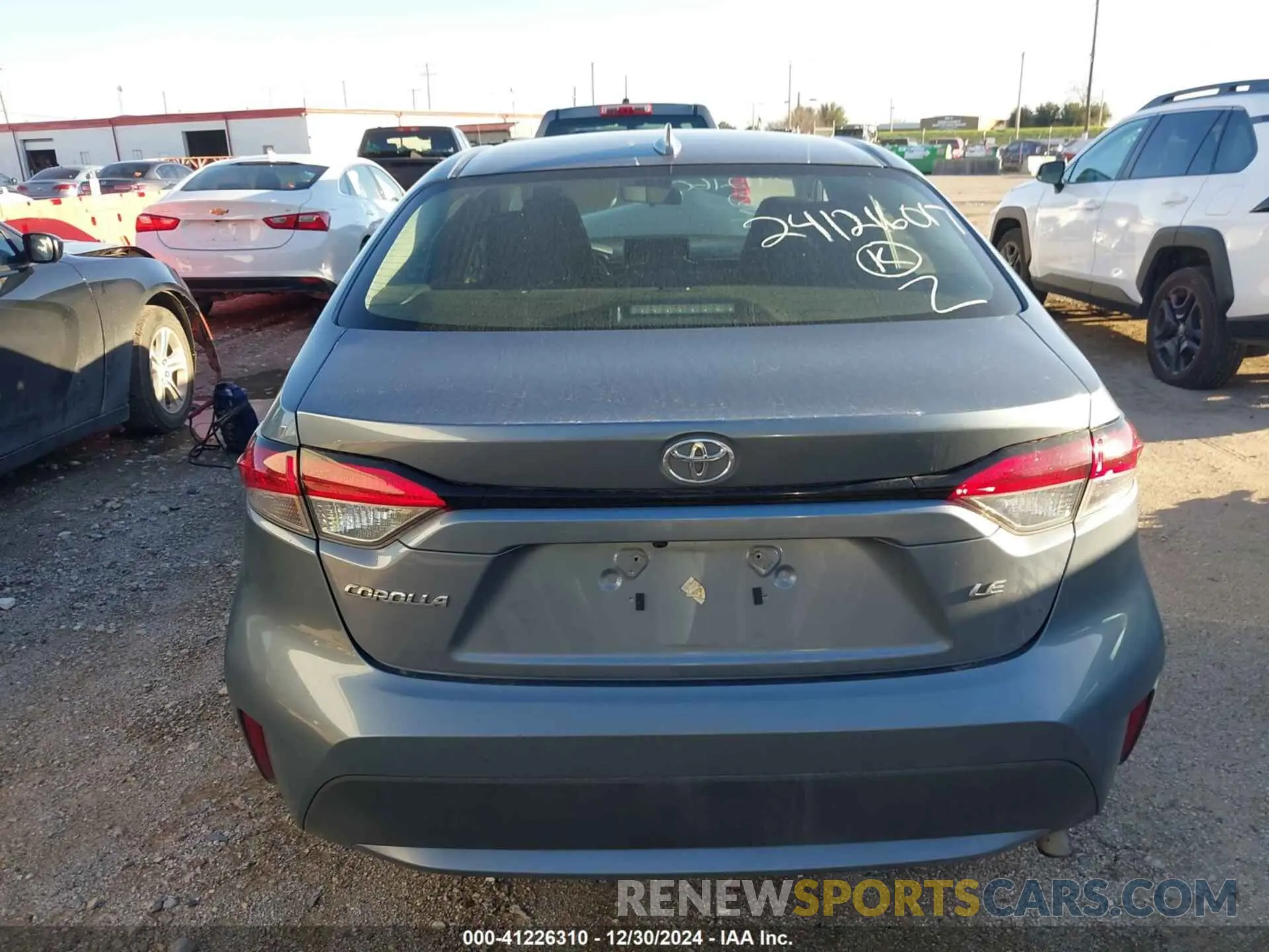 16 fotografías del automóvil dañado 5YFEPMAEXNP313363 TOYOTA COROLLA 2022