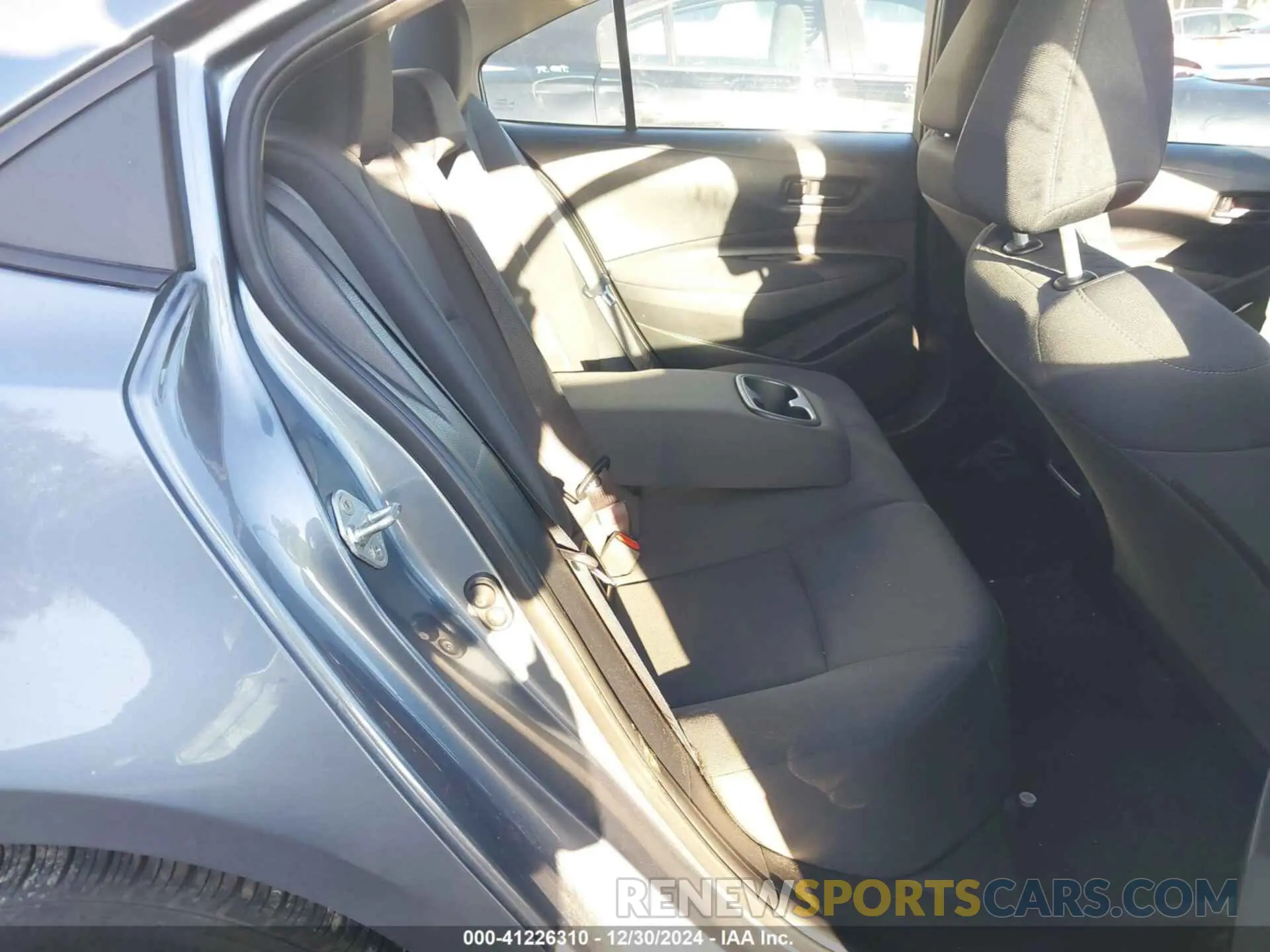 8 fotografías del automóvil dañado 5YFEPMAEXNP313363 TOYOTA COROLLA 2022
