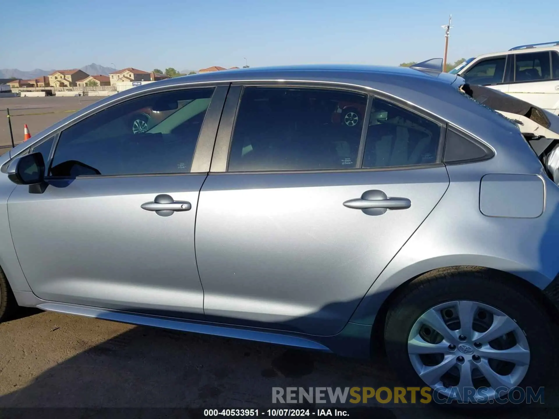 14 fotografías del automóvil dañado 5YFEPMAEXNP317591 TOYOTA COROLLA 2022
