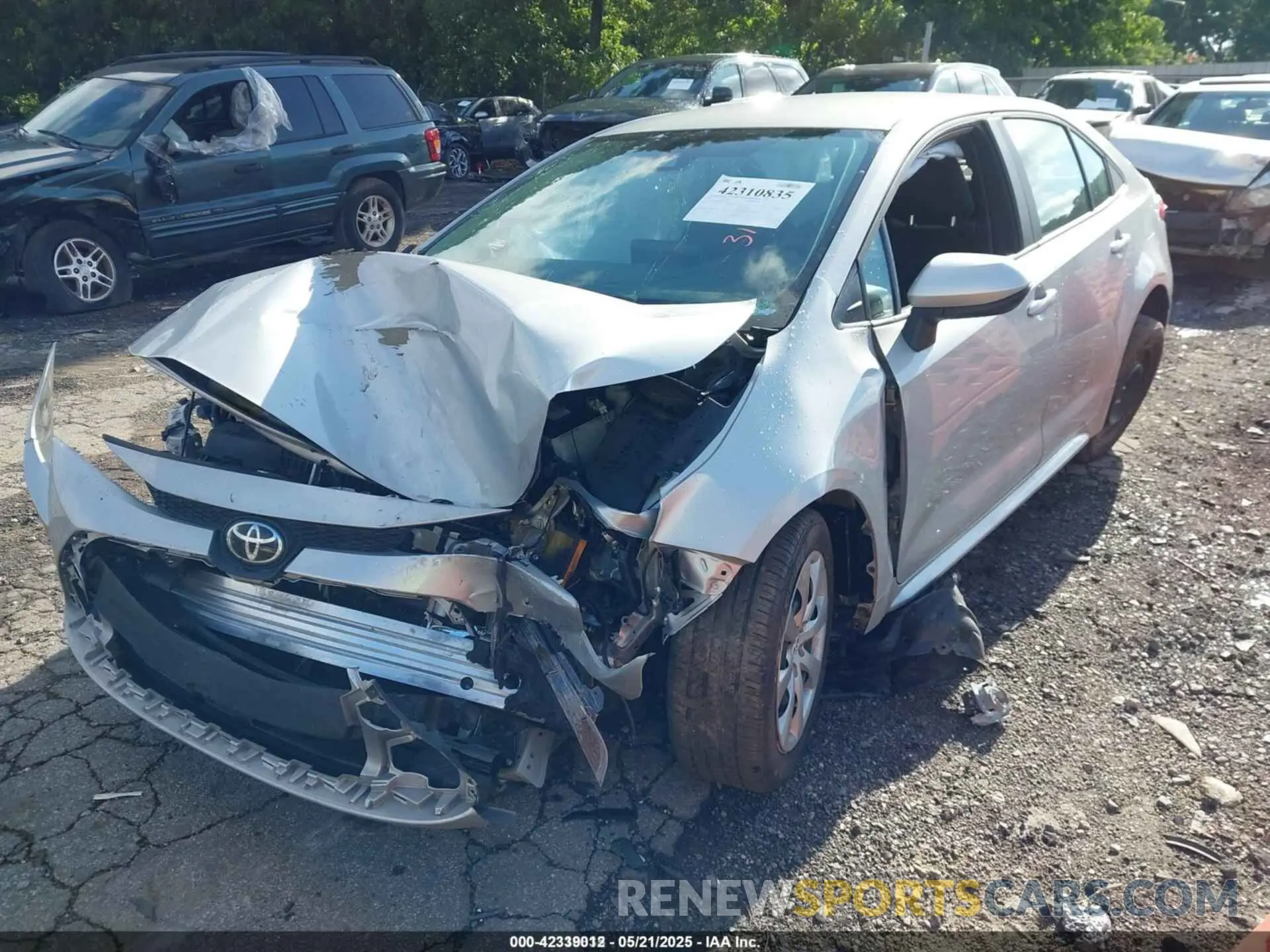 2 fotografías del automóvil dañado 5YFEPMAEXNP318580 TOYOTA COROLLA 2022