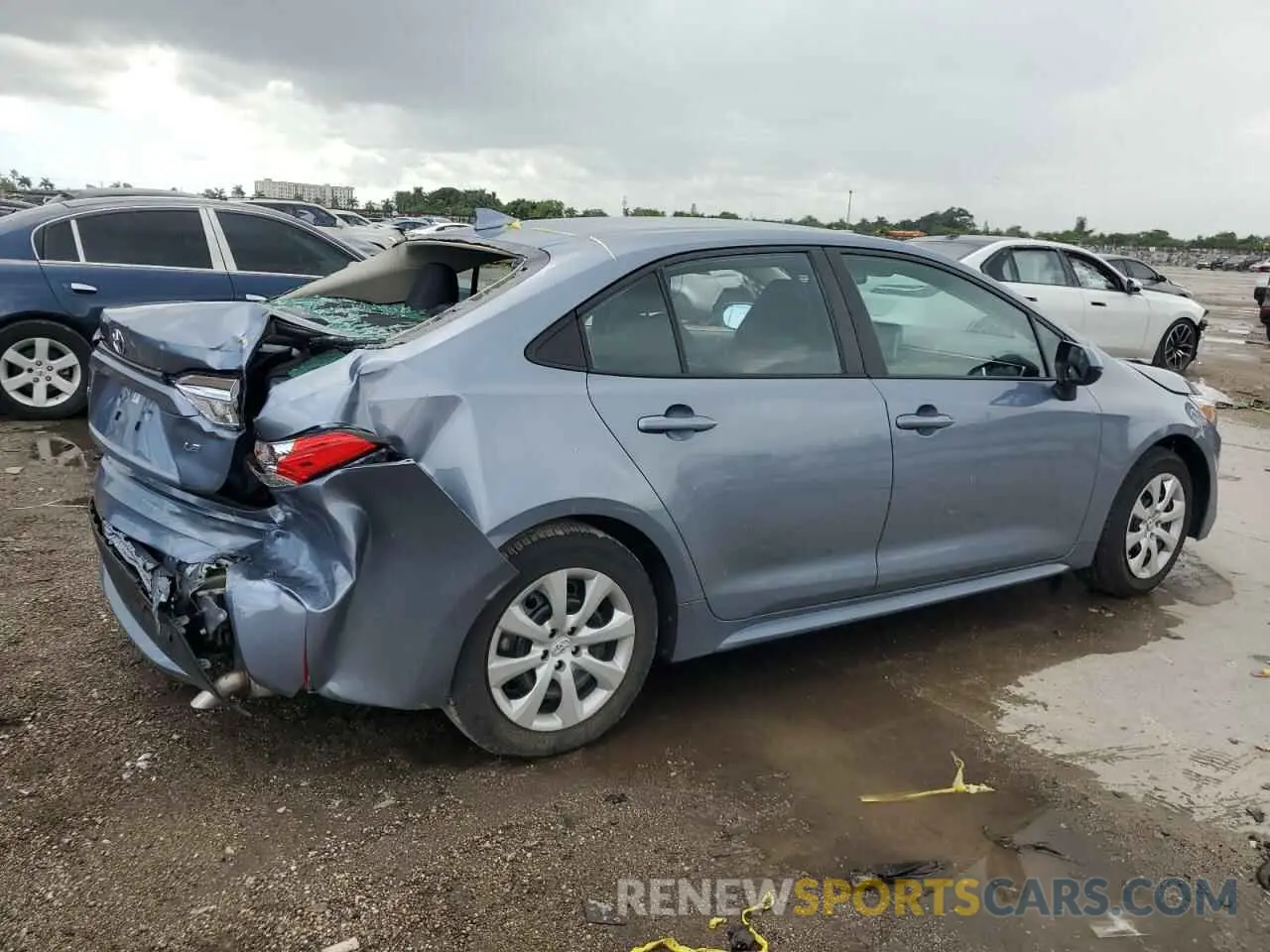 3 fotografías del automóvil dañado 5YFEPMAEXNP380397 TOYOTA COROLLA 2022