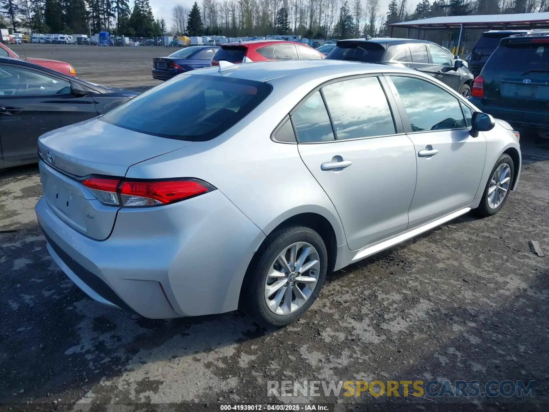 4 fotografías del automóvil dañado 5YFHPMAE7NP303581 TOYOTA COROLLA 2022