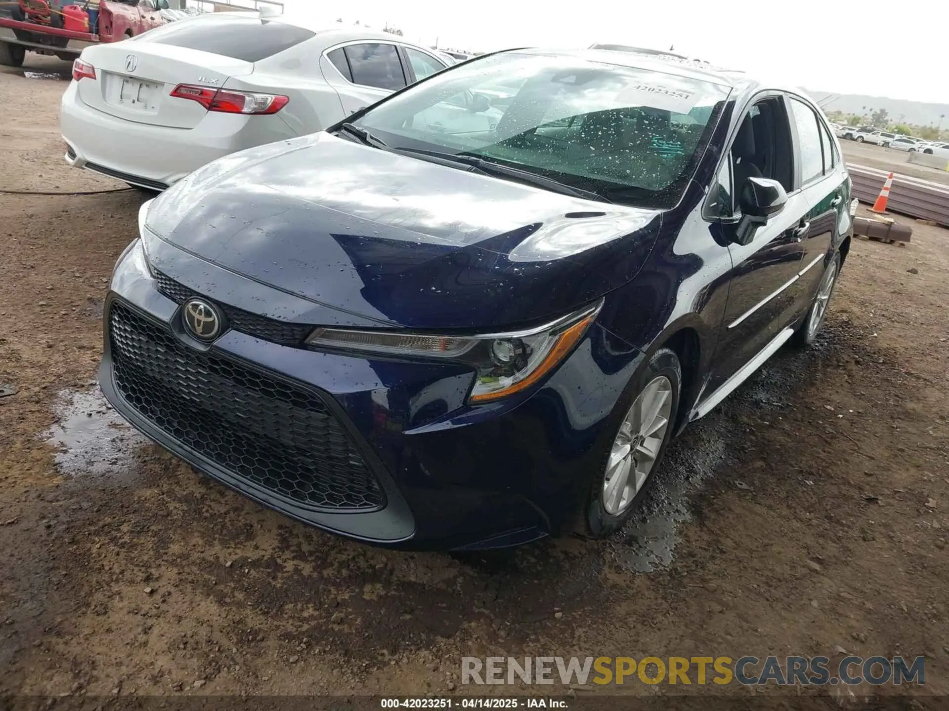 2 fotografías del automóvil dañado 5YFHPMAE8NP334547 TOYOTA COROLLA 2022