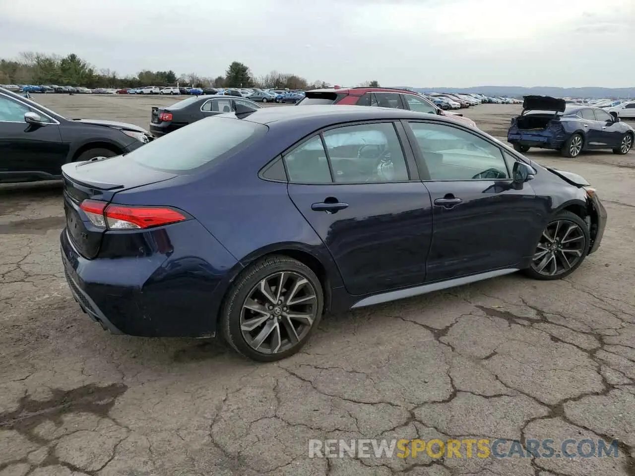 3 fotografías del automóvil dañado 5YFP4MCE9NP101844 TOYOTA COROLLA 2022