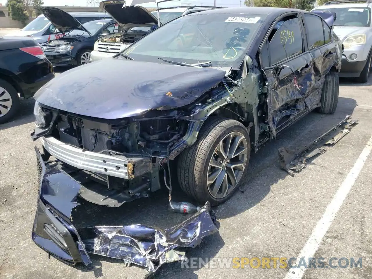 2 fotografías del automóvil dañado 5YFS4MCE0NP103718 TOYOTA COROLLA 2022