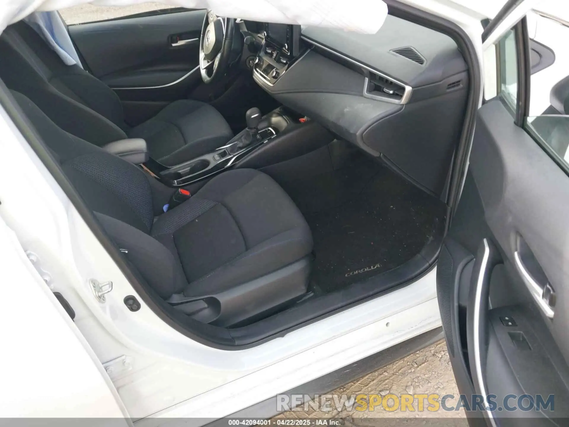 5 fotografías del automóvil dañado 5YFS4MCE0NP136332 TOYOTA COROLLA 2022