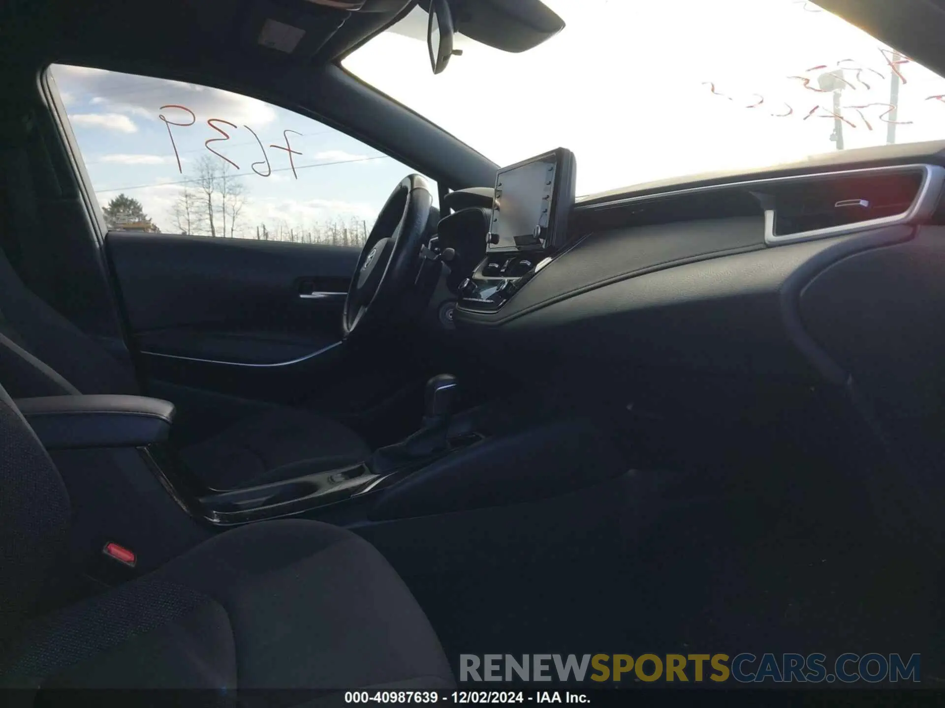 5 fotografías del automóvil dañado 5YFS4MCE1NP110659 TOYOTA COROLLA 2022