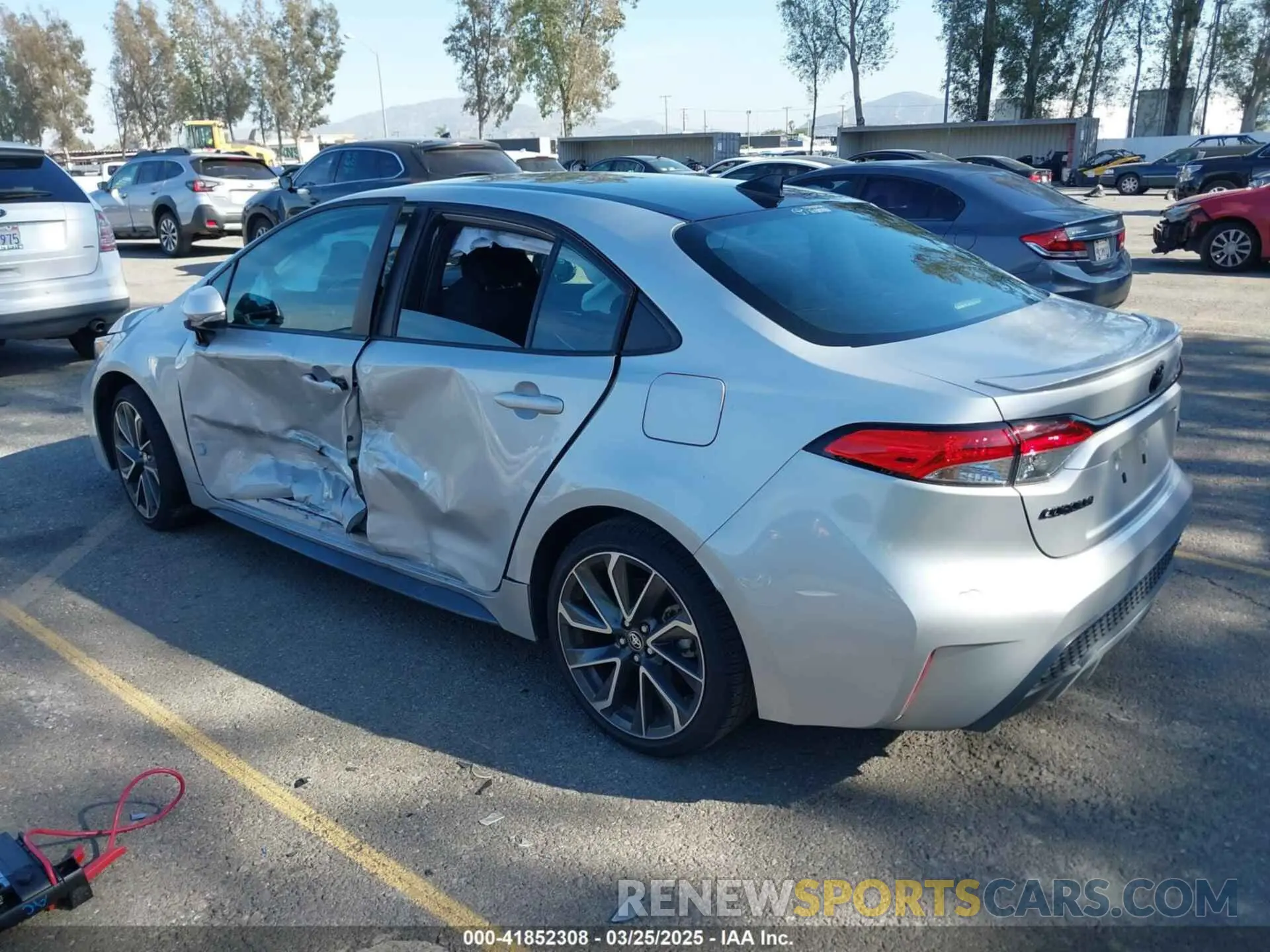 3 fotografías del automóvil dañado 5YFS4MCE1NP115103 TOYOTA COROLLA 2022