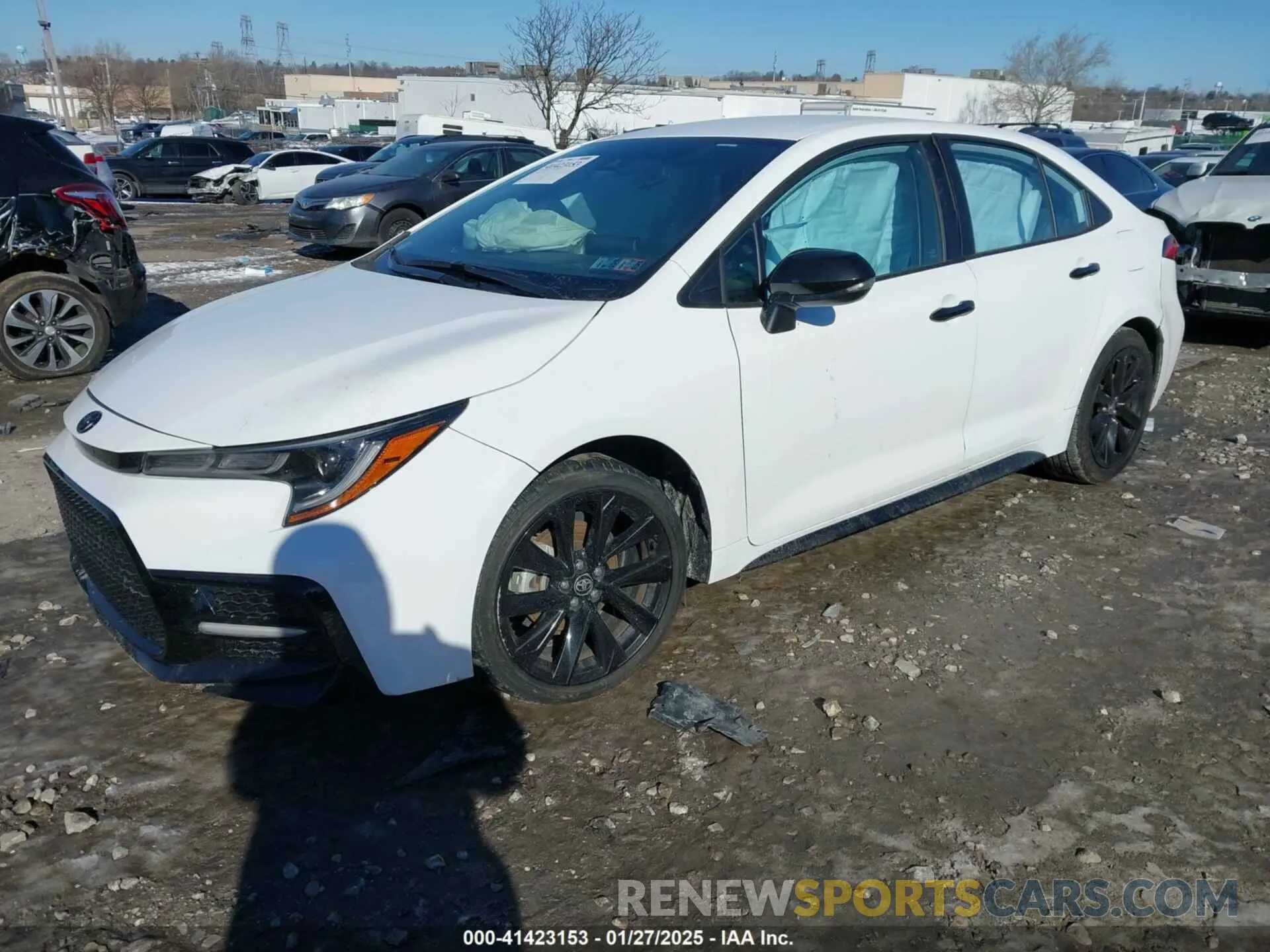 2 fotografías del automóvil dañado 5YFS4MCE1NP119099 TOYOTA COROLLA 2022