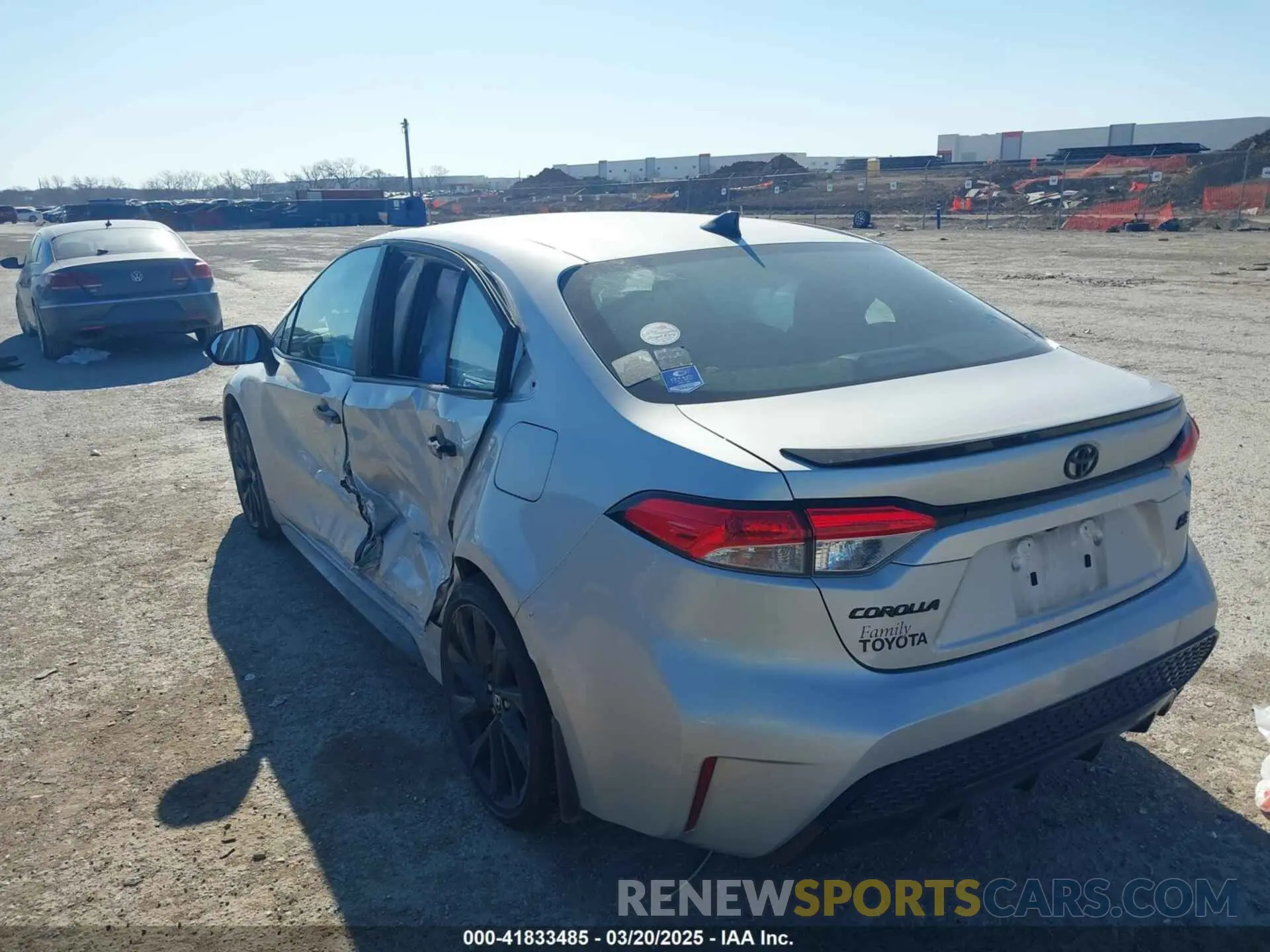 3 fotografías del automóvil dañado 5YFS4MCE1NP131432 TOYOTA COROLLA 2022