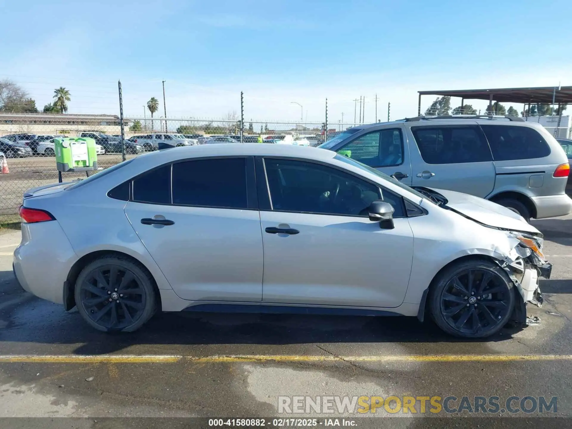 14 fotografías del automóvil dañado 5YFS4MCE2NP103526 TOYOTA COROLLA 2022