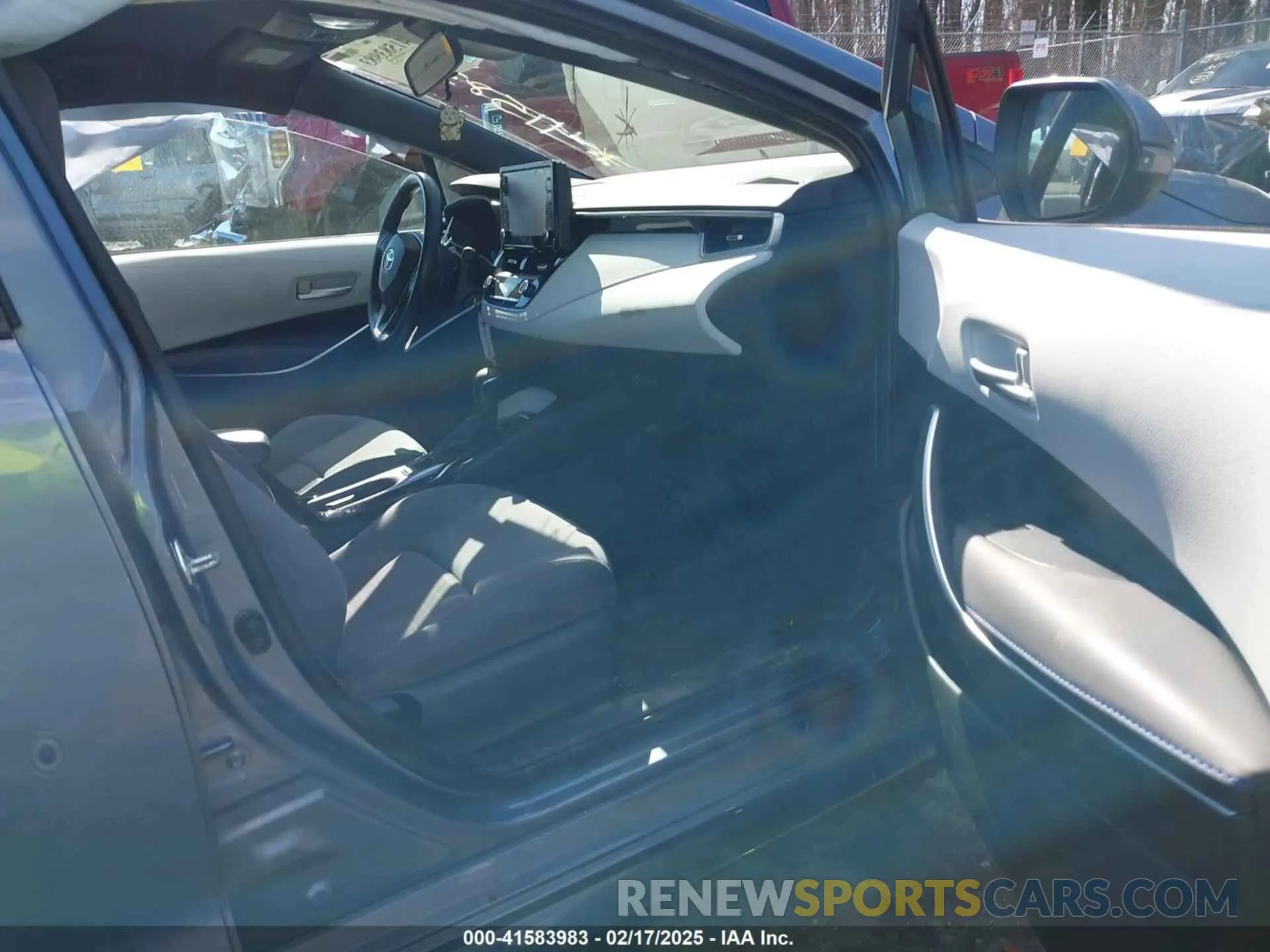 5 fotografías del automóvil dañado 5YFS4MCE2NP133089 TOYOTA COROLLA 2022