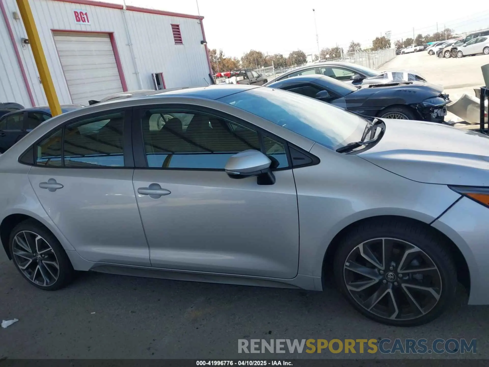 13 fotografías del automóvil dañado 5YFS4MCE3NP131626 TOYOTA COROLLA 2022