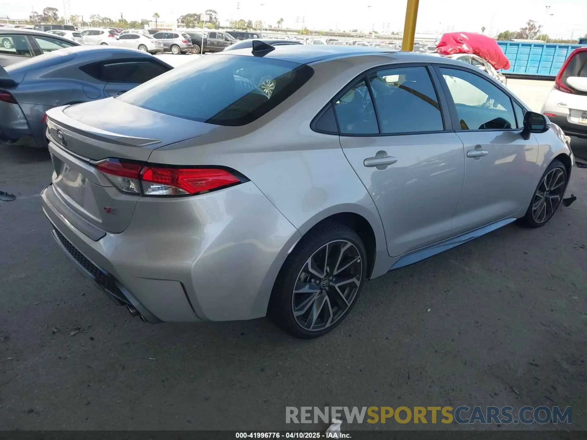 4 fotografías del automóvil dañado 5YFS4MCE3NP131626 TOYOTA COROLLA 2022