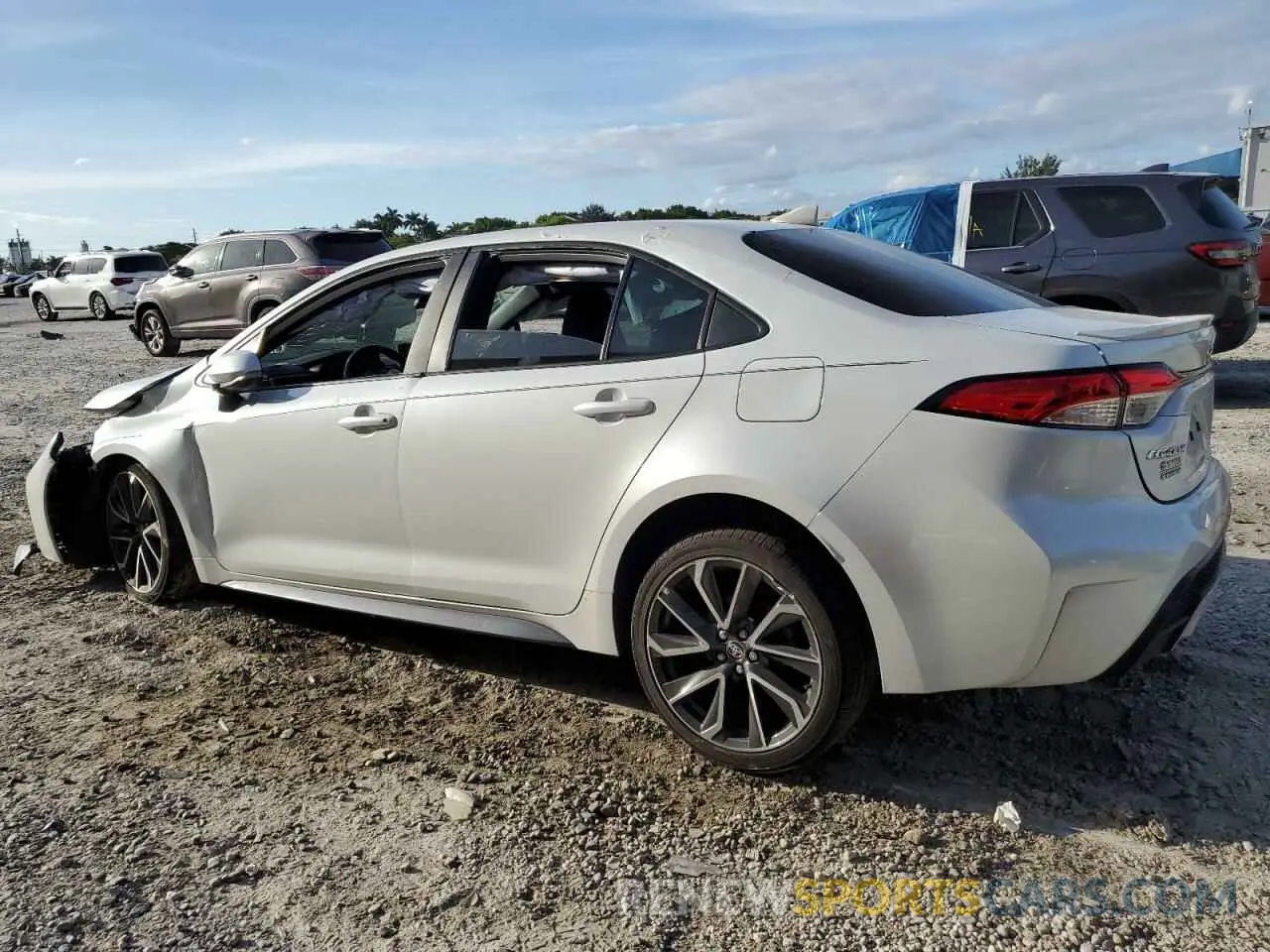 2 fotografías del automóvil dañado 5YFS4MCE4NP131909 TOYOTA COROLLA 2022