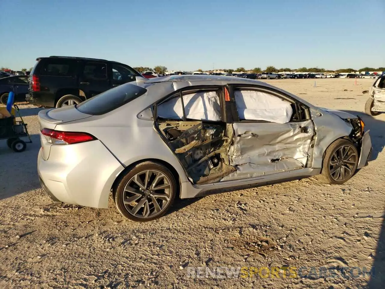 3 fotografías del automóvil dañado 5YFS4MCE6NP104095 TOYOTA COROLLA 2022