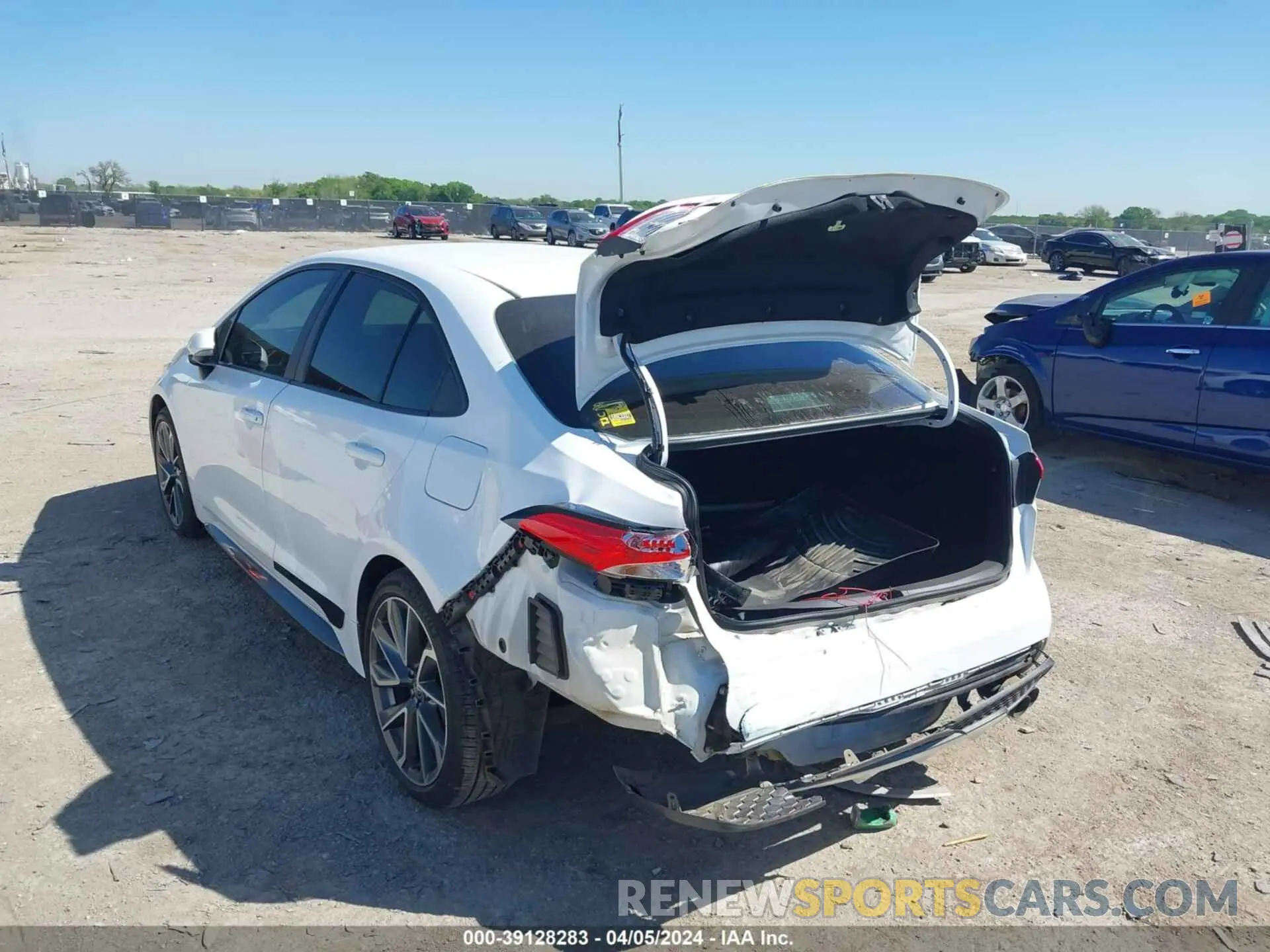 3 fotografías del automóvil dañado 5YFS4MCE6NP132060 TOYOTA COROLLA 2022