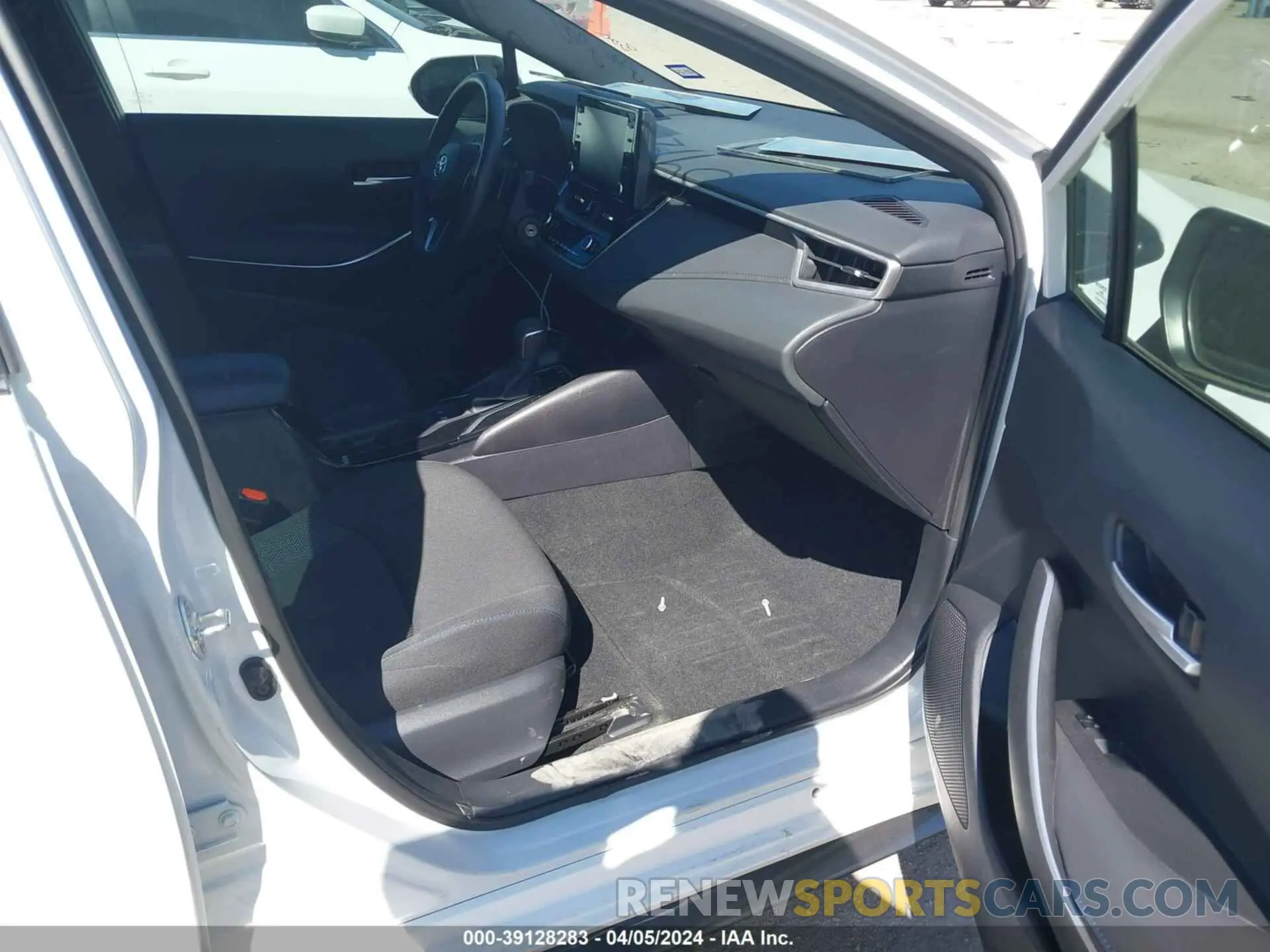 5 fotografías del automóvil dañado 5YFS4MCE6NP132060 TOYOTA COROLLA 2022