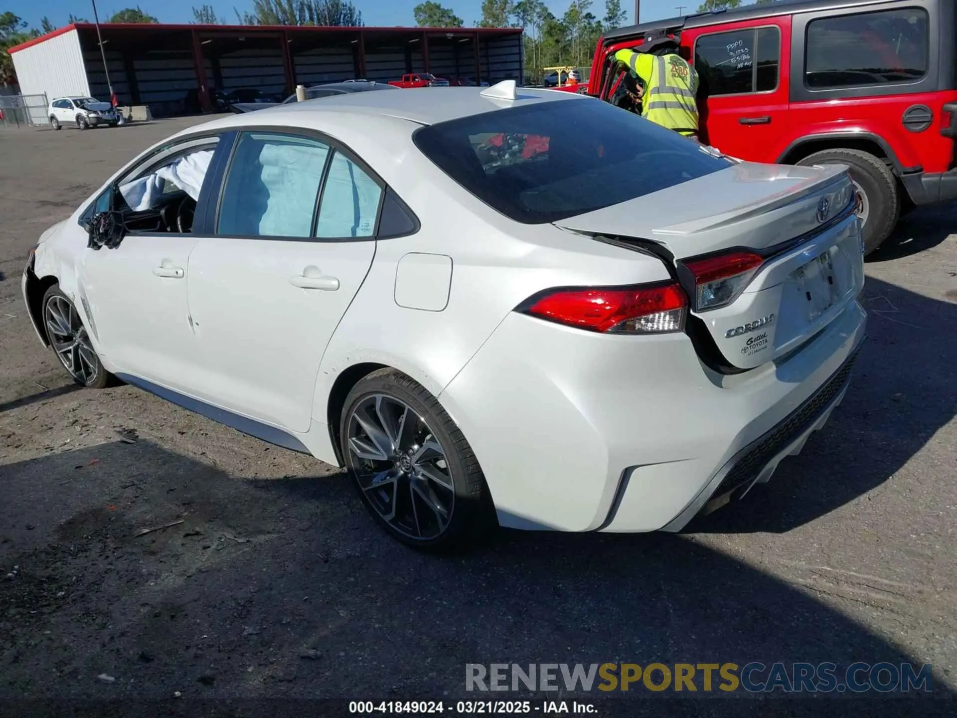3 fotografías del automóvil dañado 5YFS4MCE6NP133516 TOYOTA COROLLA 2022
