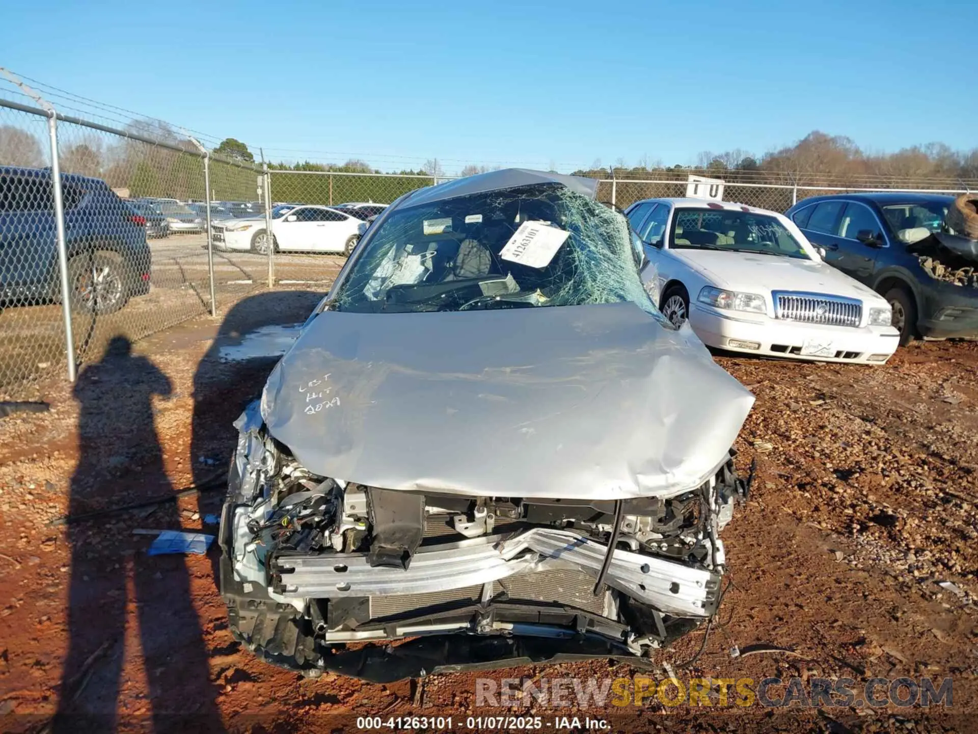 11 fotografías del automóvil dañado 5YFS4MCE8NP120007 TOYOTA COROLLA 2022