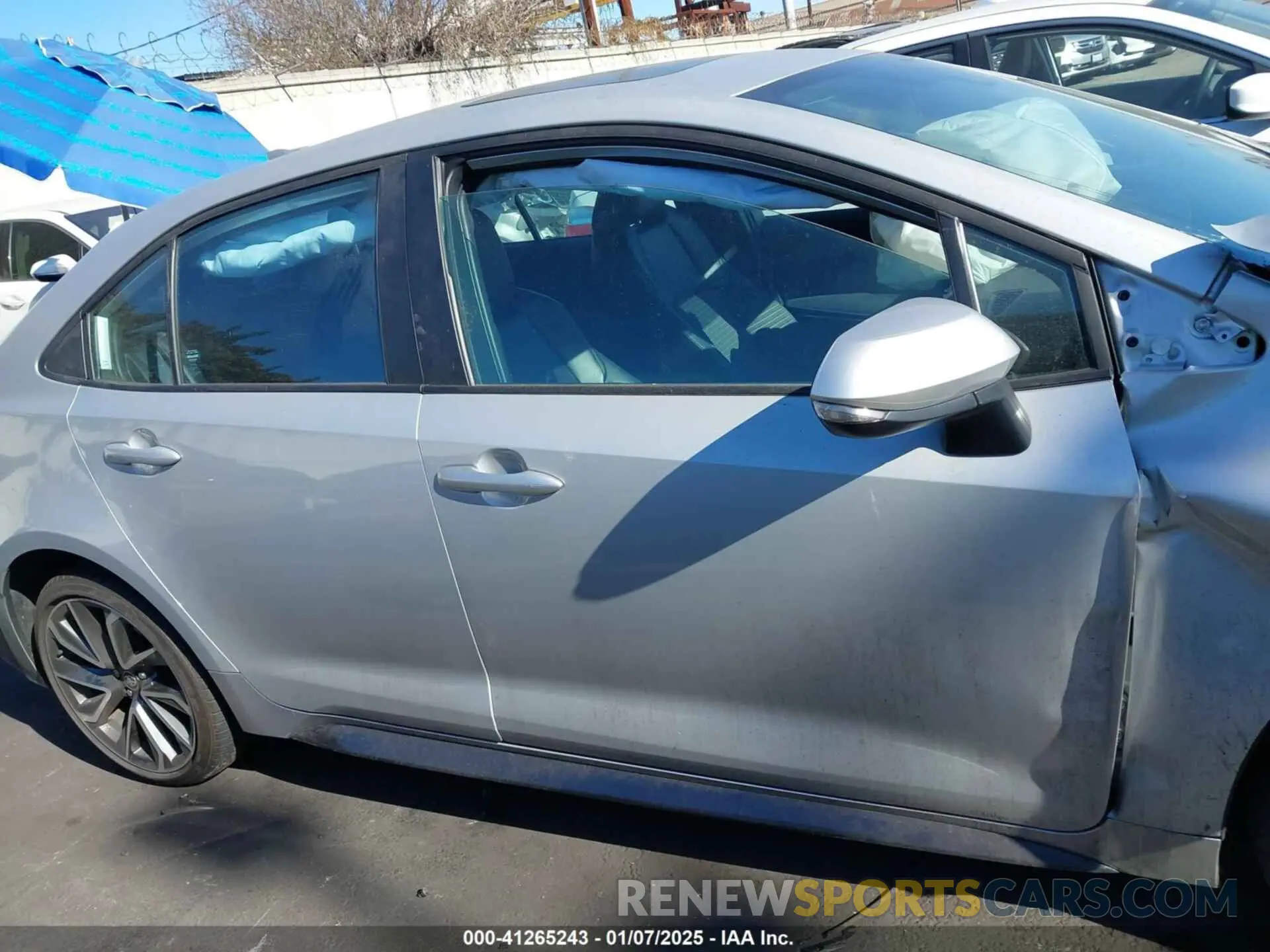12 fotografías del automóvil dañado 5YFT4MCE0NP123777 TOYOTA COROLLA 2022