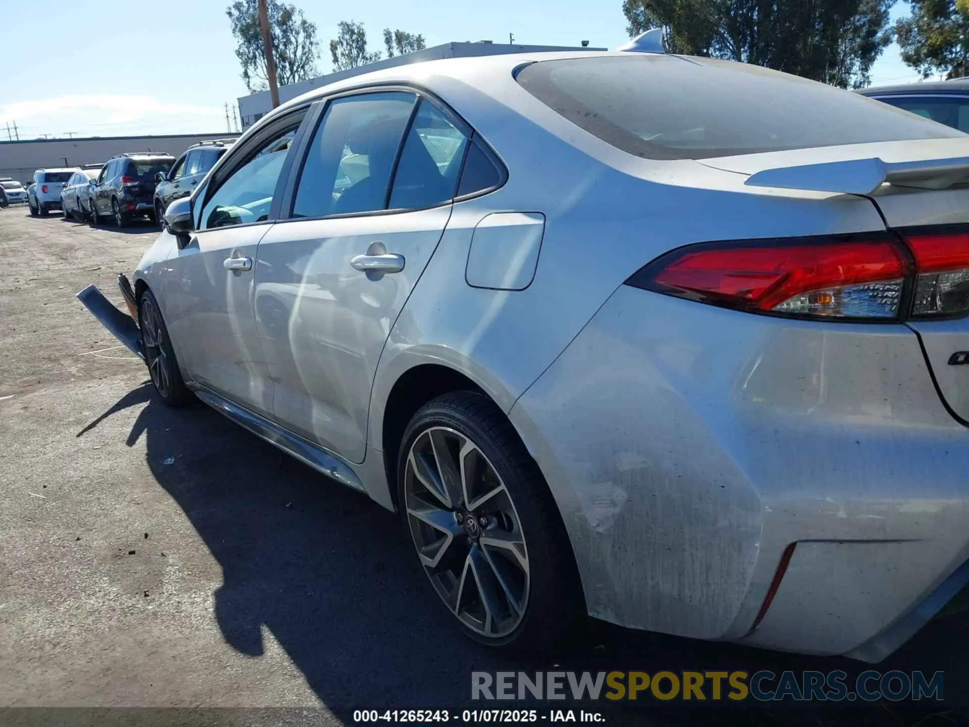 3 fotografías del automóvil dañado 5YFT4MCE0NP123777 TOYOTA COROLLA 2022