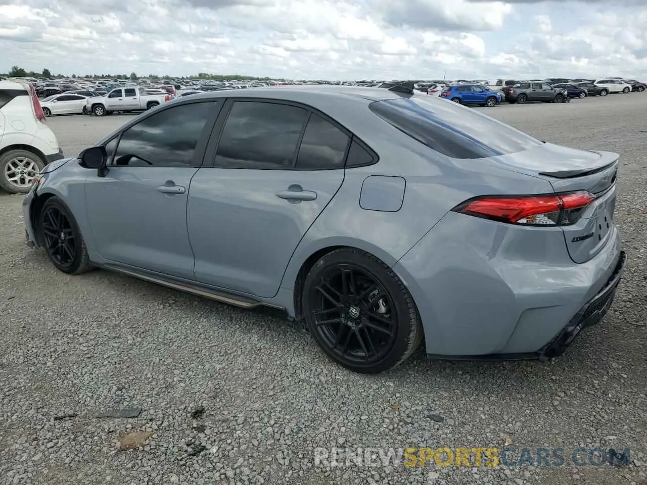 2 fotografías del automóvil dañado 5YFT4MCE4NP113043 TOYOTA COROLLA 2022