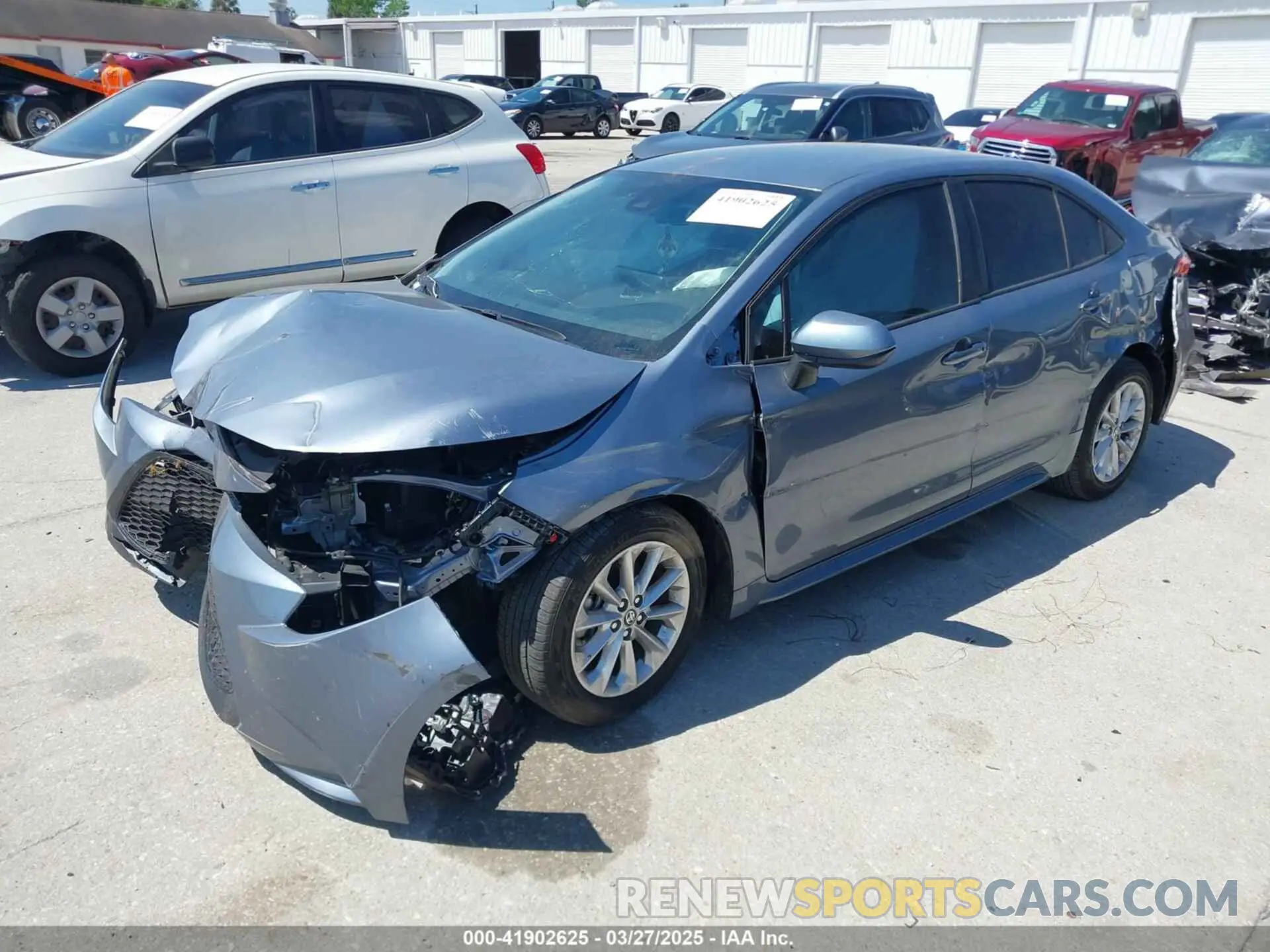 2 fotografías del automóvil dañado 5YFVPMAE2NP369801 TOYOTA COROLLA 2022