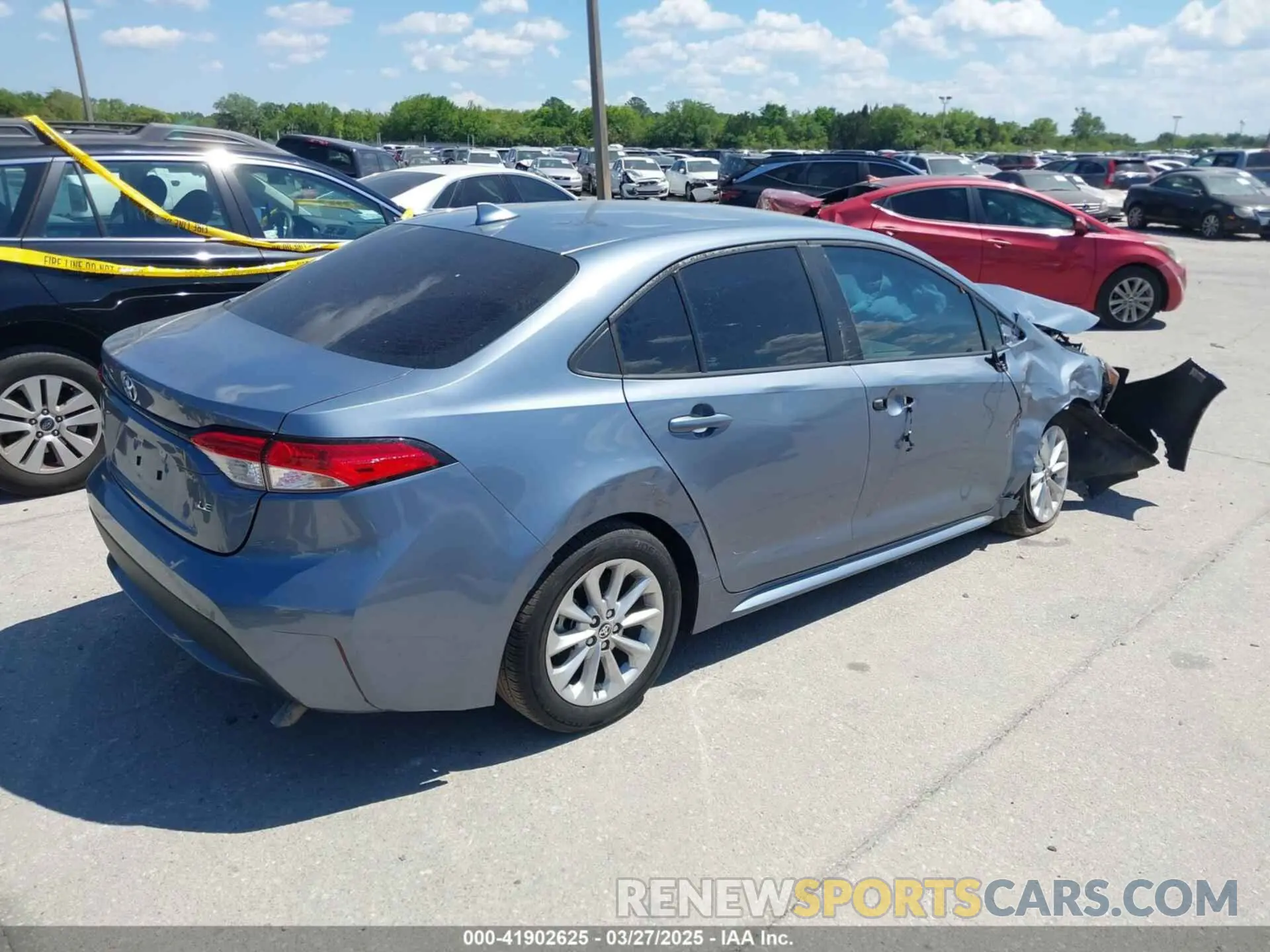 4 fotografías del automóvil dañado 5YFVPMAE2NP369801 TOYOTA COROLLA 2022