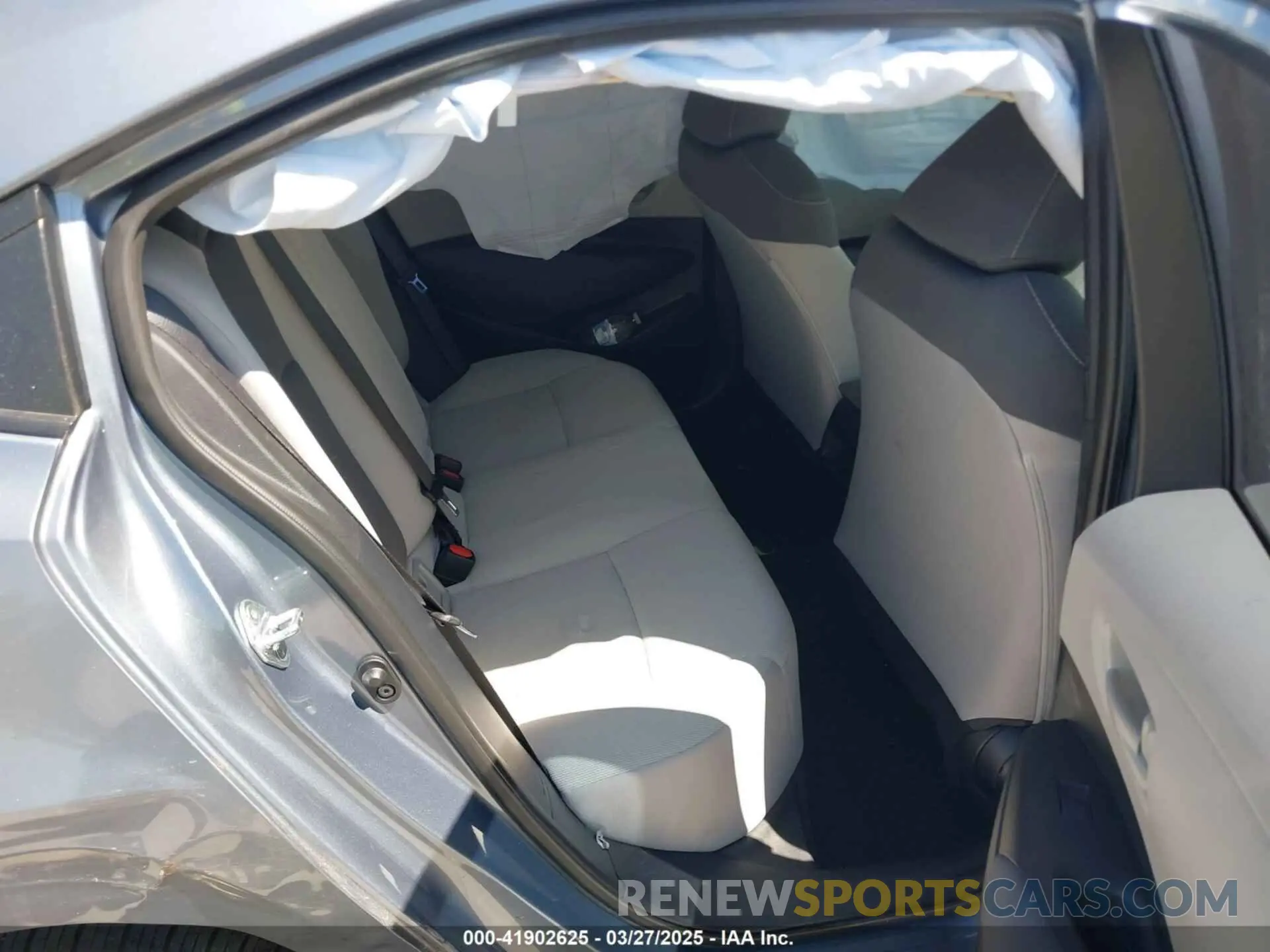 8 fotografías del automóvil dañado 5YFVPMAE2NP369801 TOYOTA COROLLA 2022