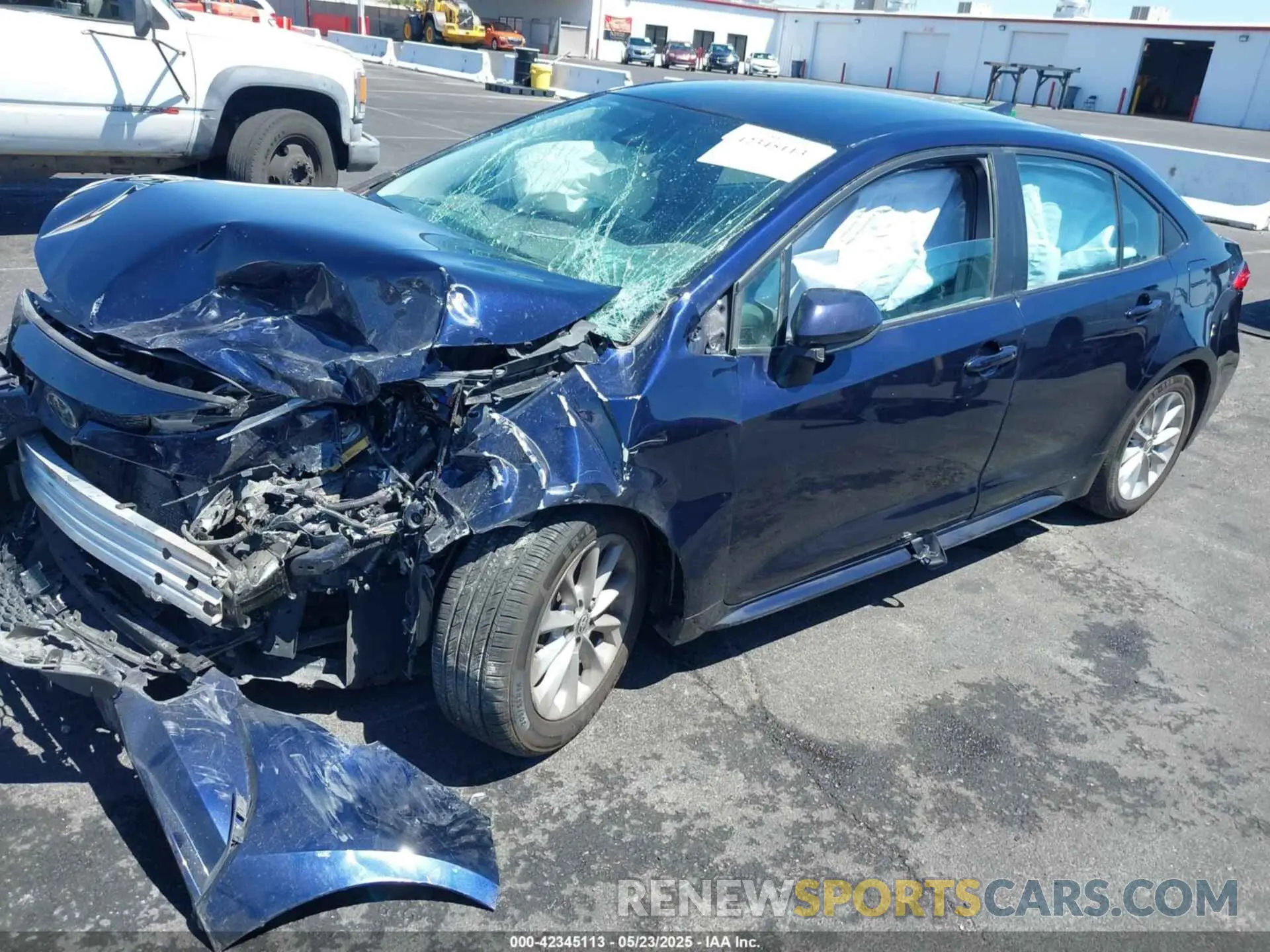 13 fotografías del automóvil dañado 5YFVPMAE5NP291871 TOYOTA COROLLA 2022