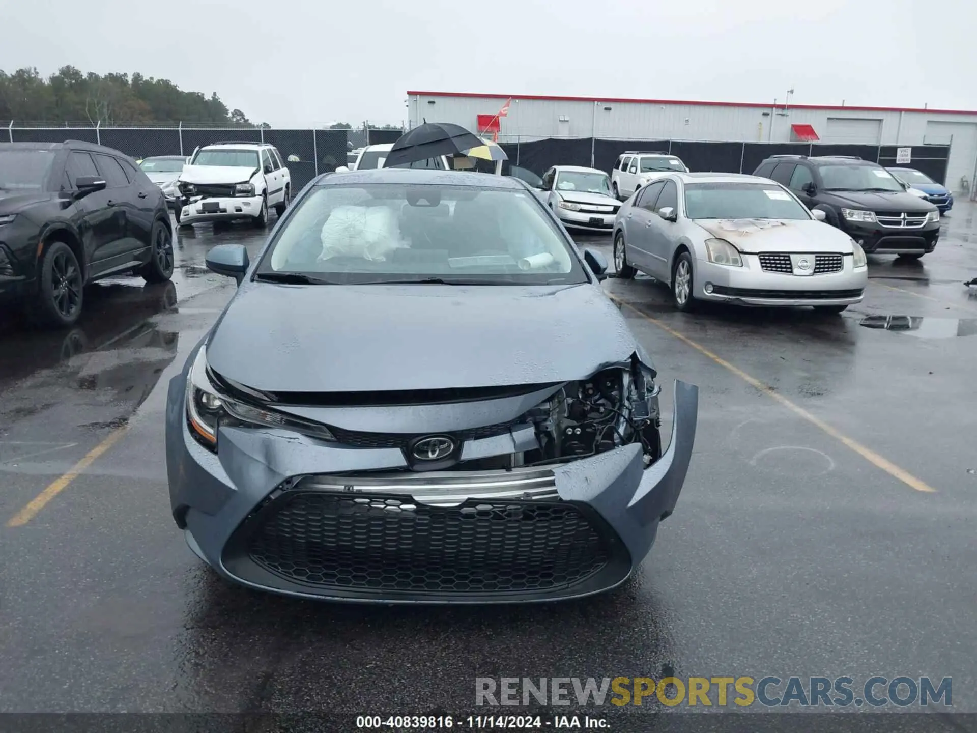 12 fotografías del automóvil dañado 5YFVPMAE8NP322143 TOYOTA COROLLA 2022