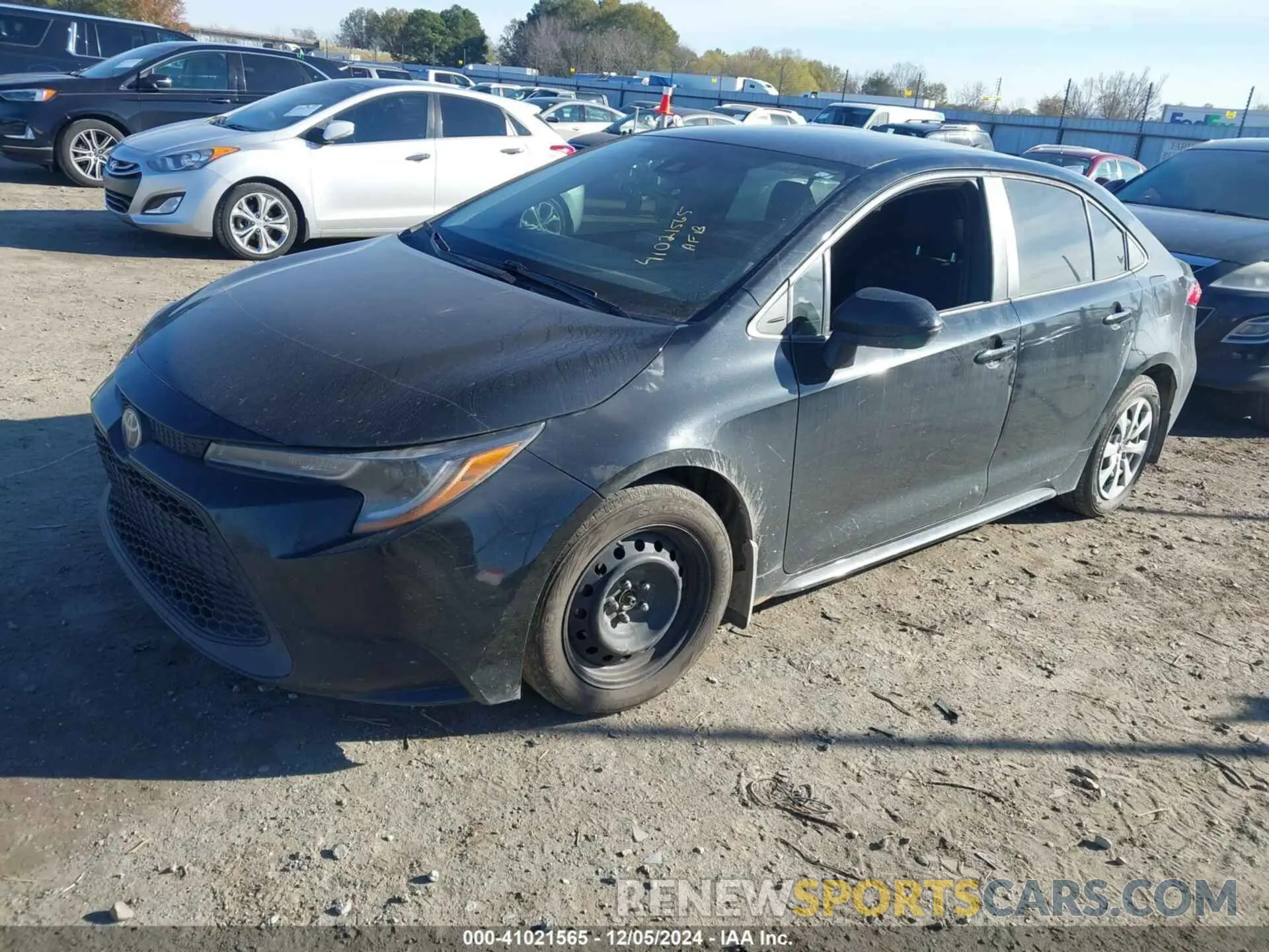 2 fotografías del automóvil dañado 5YSEPMAE4NP310328 TOYOTA COROLLA 2022