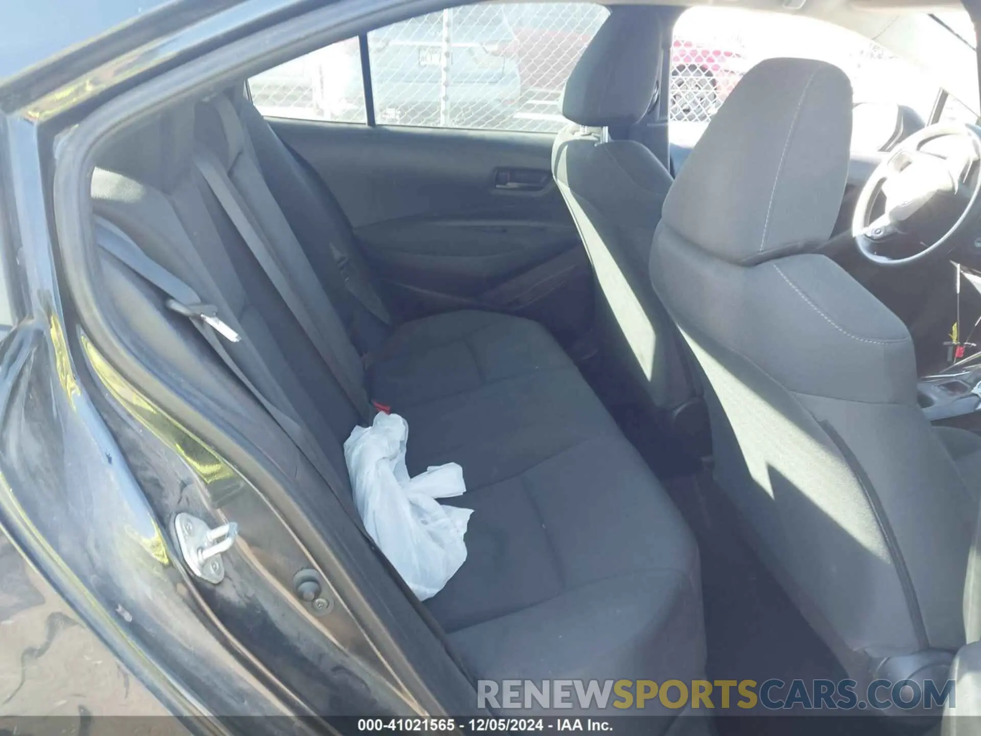 8 fotografías del automóvil dañado 5YSEPMAE4NP310328 TOYOTA COROLLA 2022
