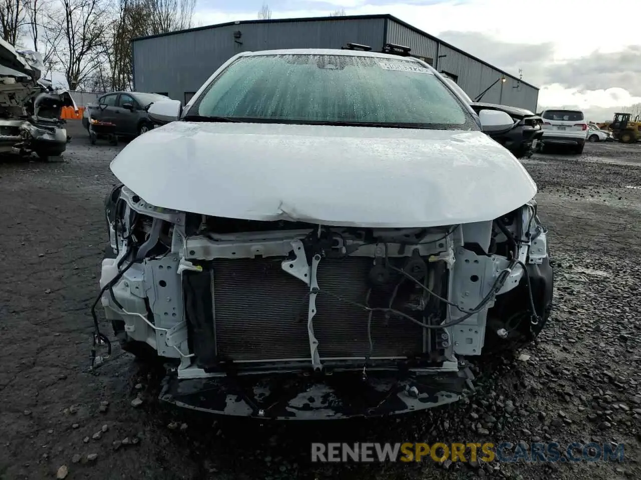 5 fotografías del automóvil dañado JTDEAMDE0N3014003 TOYOTA COROLLA 2022