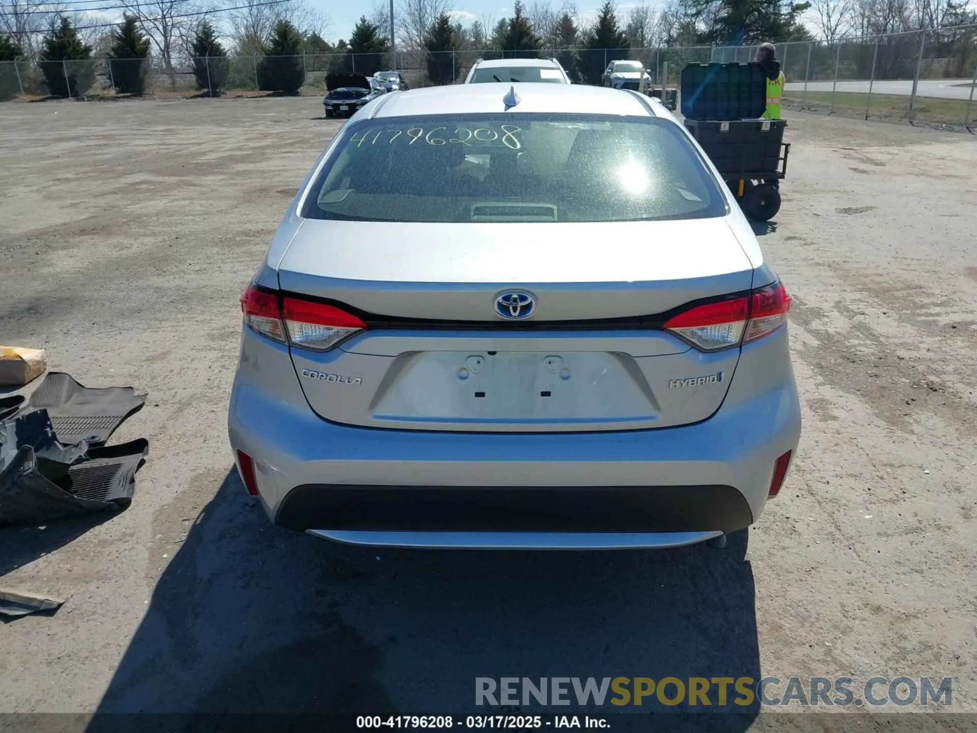 17 fotografías del automóvil dañado JTDEAMDE0NJ043464 TOYOTA COROLLA 2022