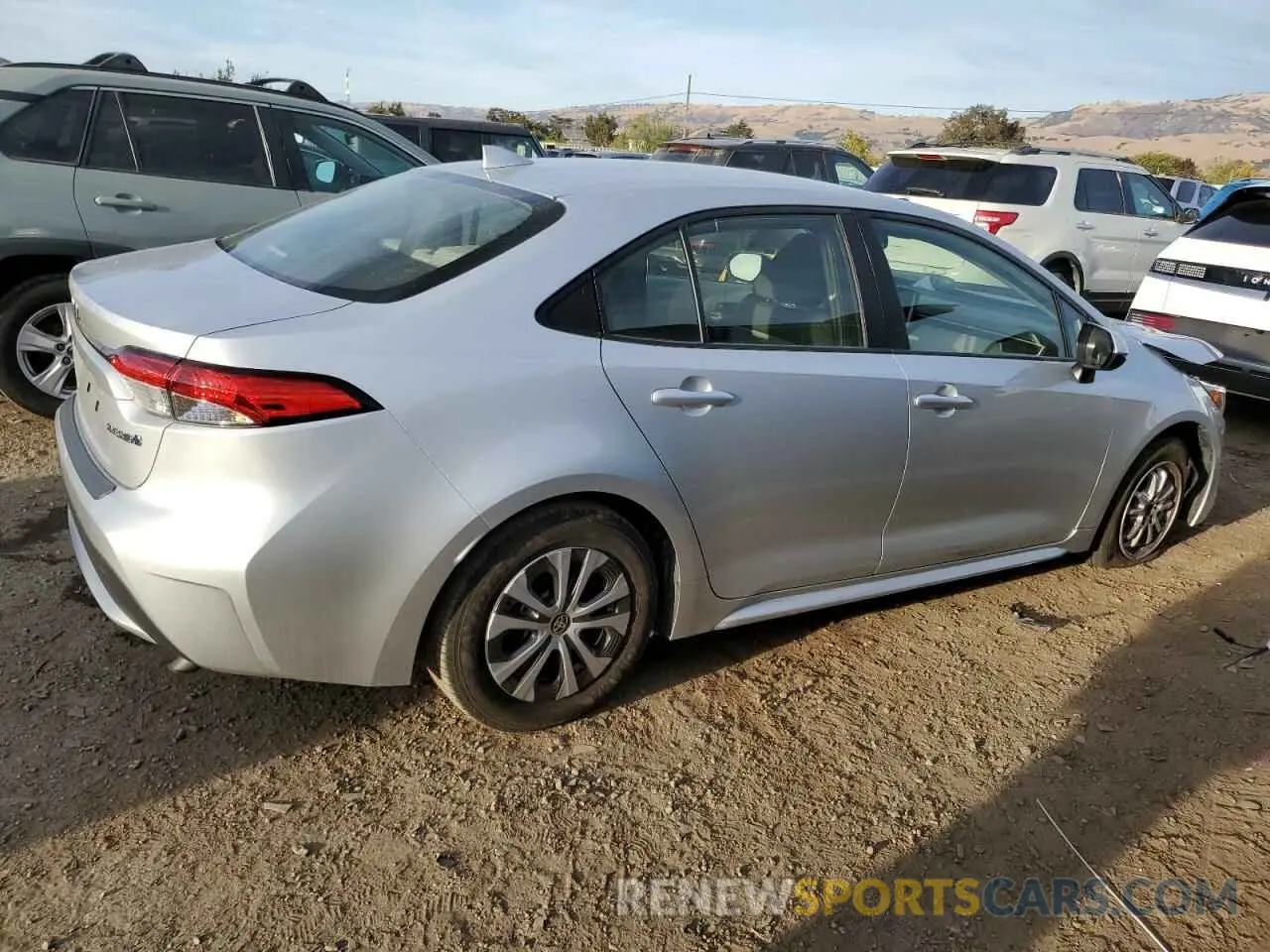 3 fotografías del automóvil dañado JTDEAMDE1N3009084 TOYOTA COROLLA 2022