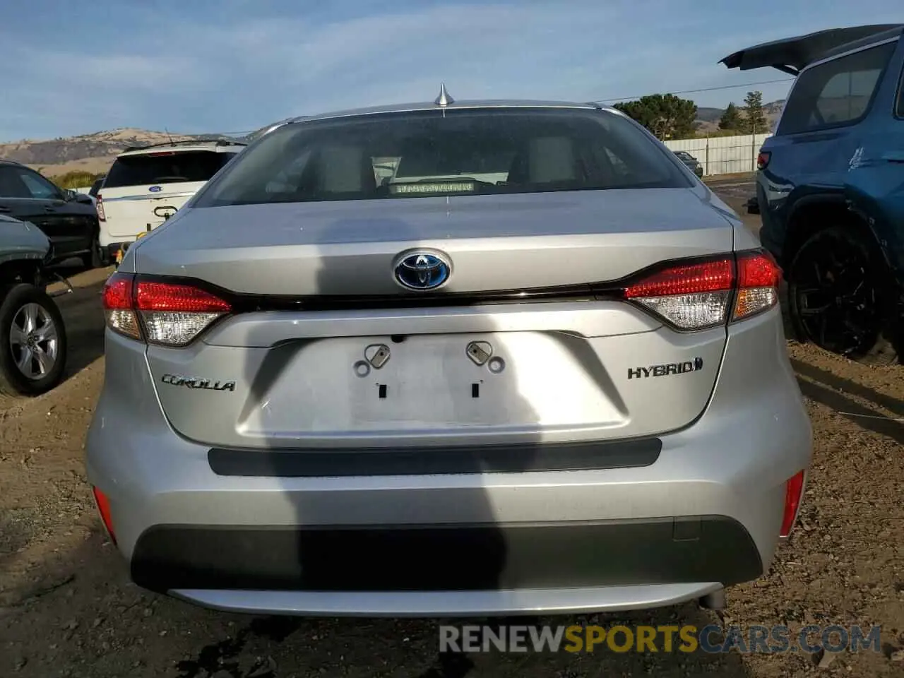 6 fotografías del automóvil dañado JTDEAMDE1N3009084 TOYOTA COROLLA 2022