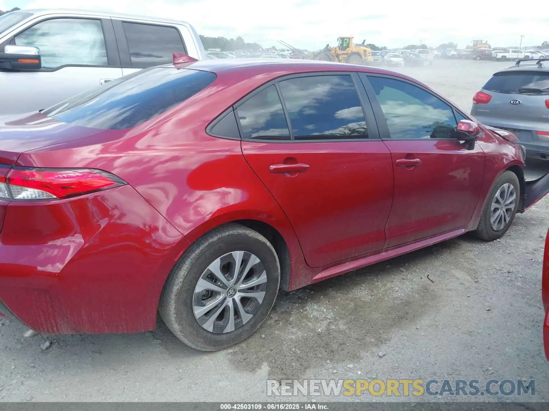 13 fotografías del automóvil dañado JTDEAMDE1NJ054585 TOYOTA COROLLA 2022