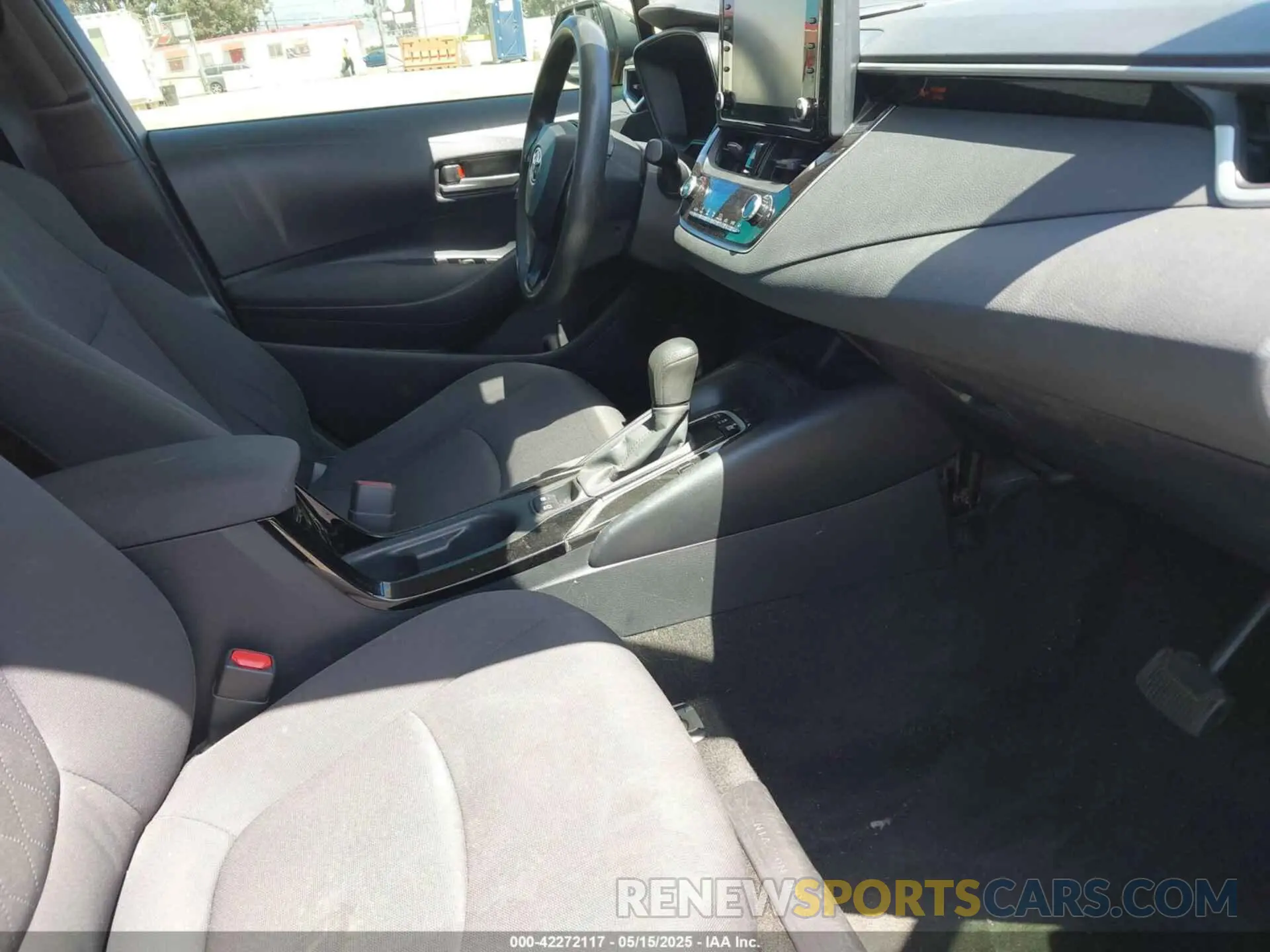 5 fotografías del automóvil dañado JTDEAMDE2NJ036337 TOYOTA COROLLA 2022