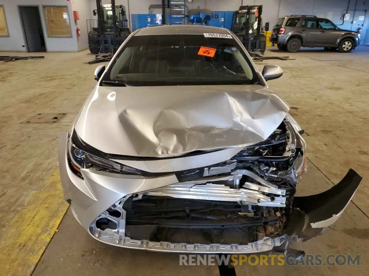 5 fotografías del automóvil dañado JTDEAMDE2NJ038881 TOYOTA COROLLA 2022