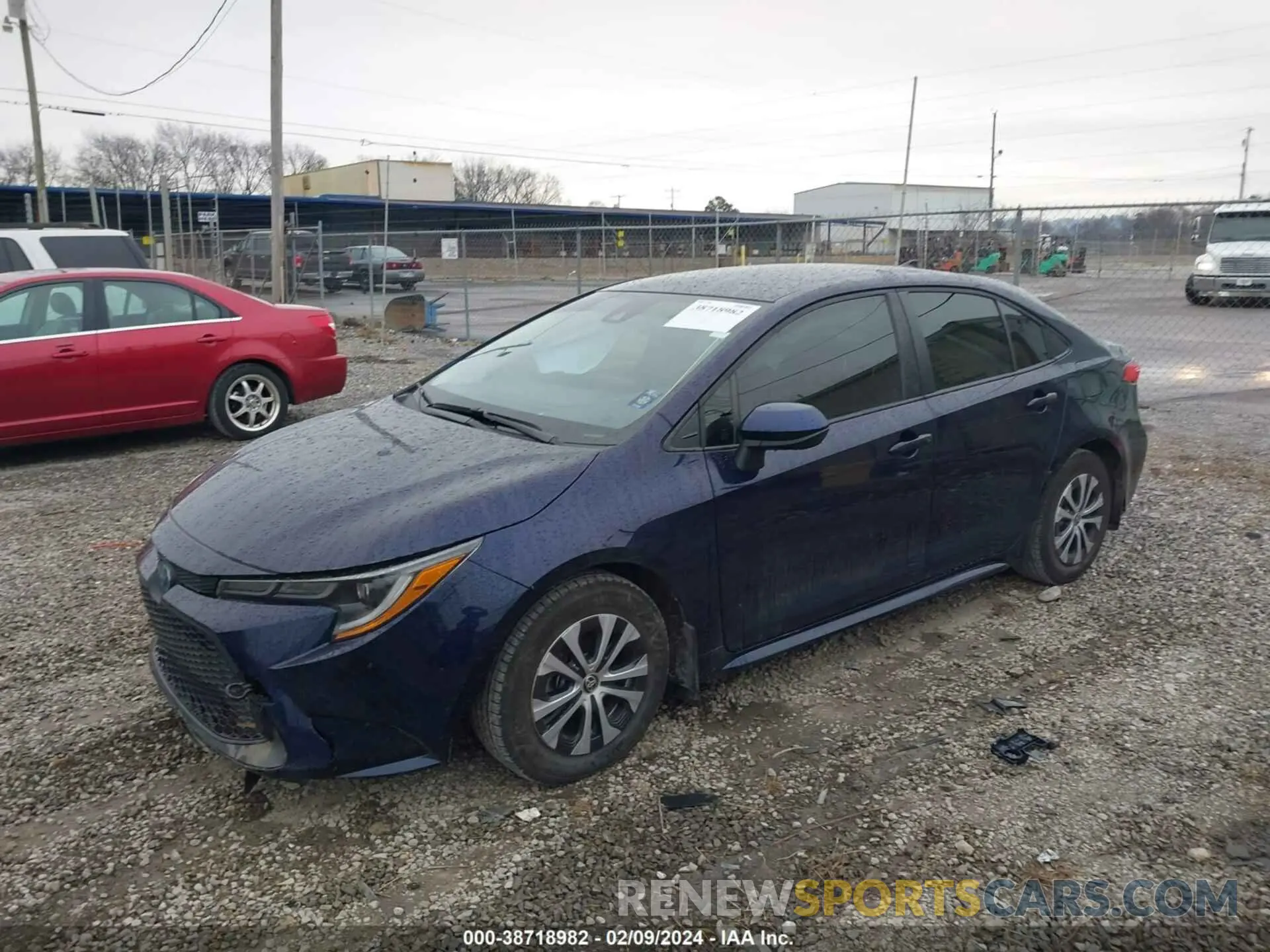 2 fotografías del automóvil dañado JTDEAMDE2NJ050402 TOYOTA COROLLA 2022