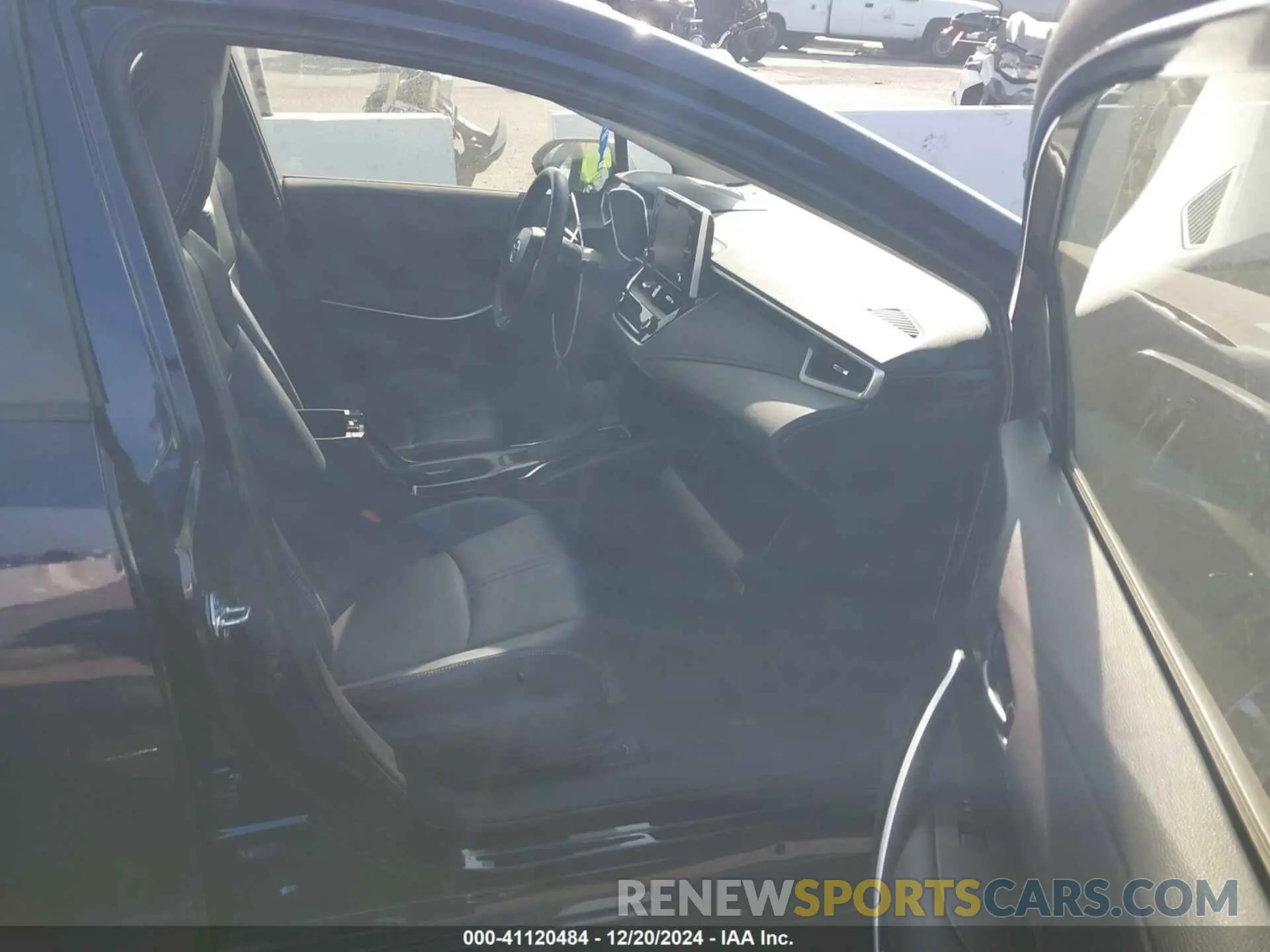 5 fotografías del automóvil dañado JTDEAMDE2NJ055180 TOYOTA COROLLA 2022