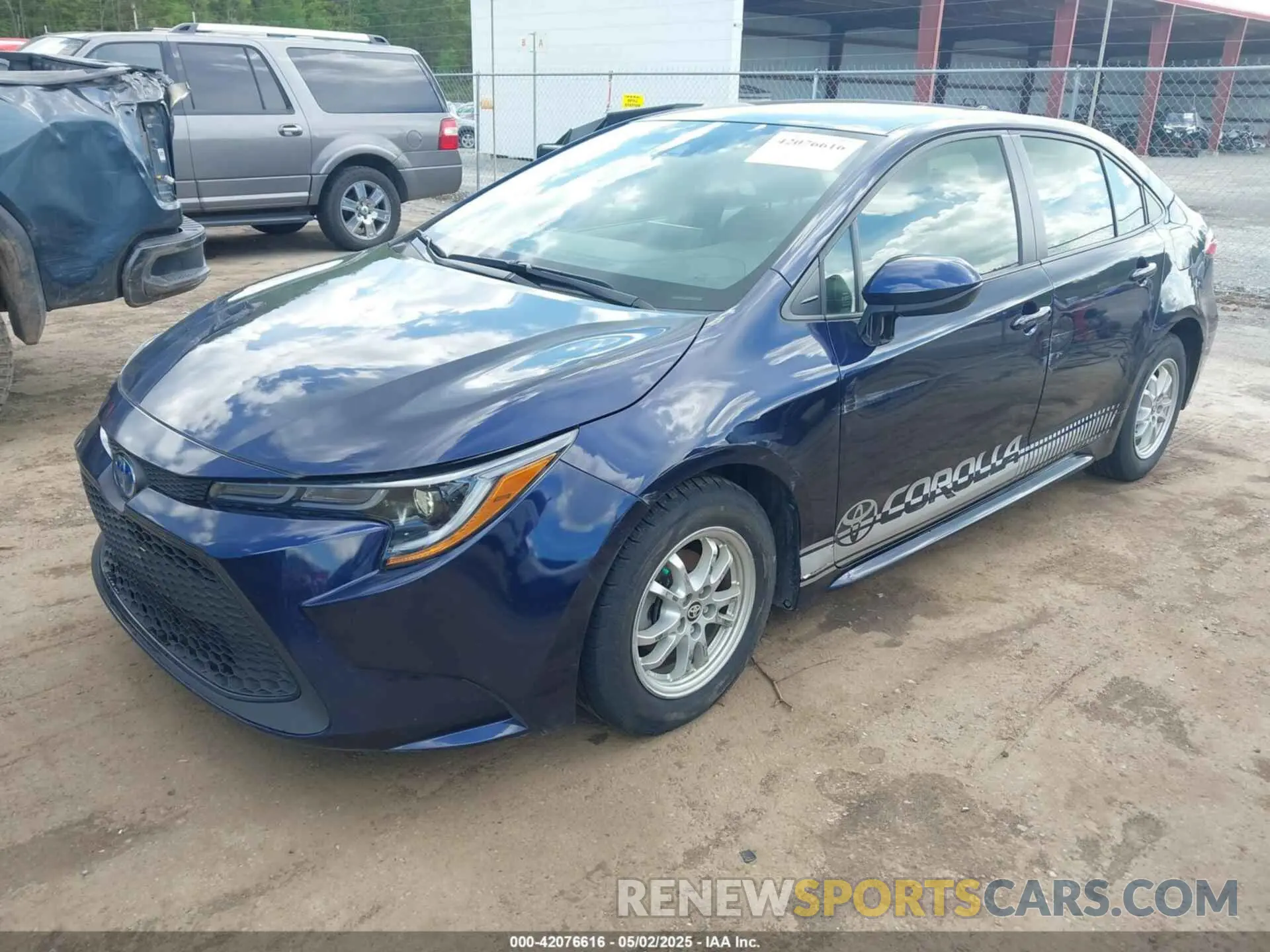 2 fotografías del automóvil dañado JTDEAMDE2NJ057110 TOYOTA COROLLA 2022