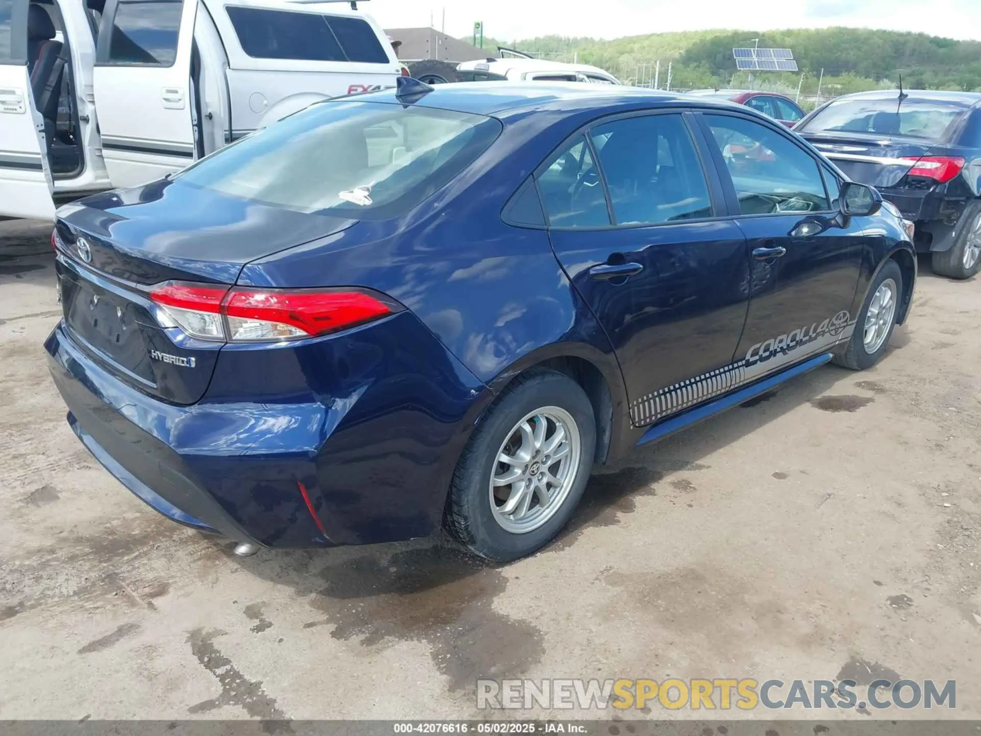 4 fotografías del automóvil dañado JTDEAMDE2NJ057110 TOYOTA COROLLA 2022