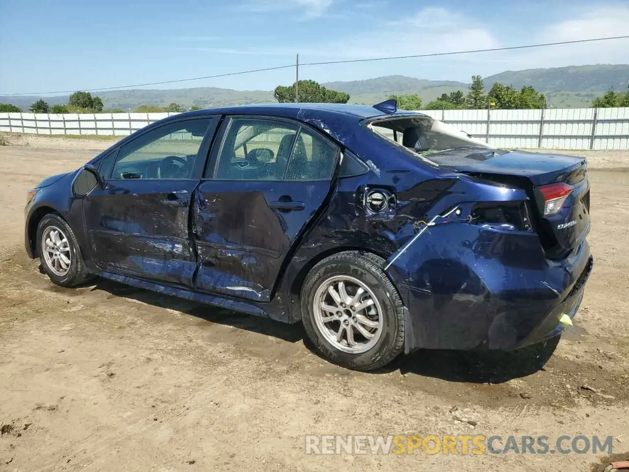 2 fotografías del automóvil dañado JTDEAMDE2NJ060024 TOYOTA COROLLA 2022